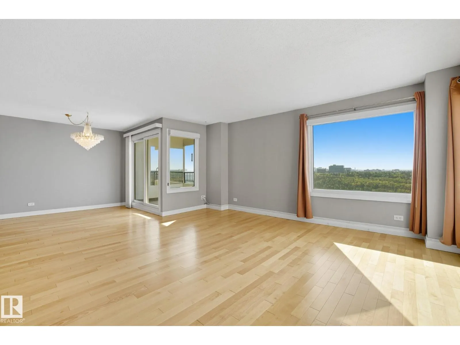 #1602 12303 Jasper AV NW NW