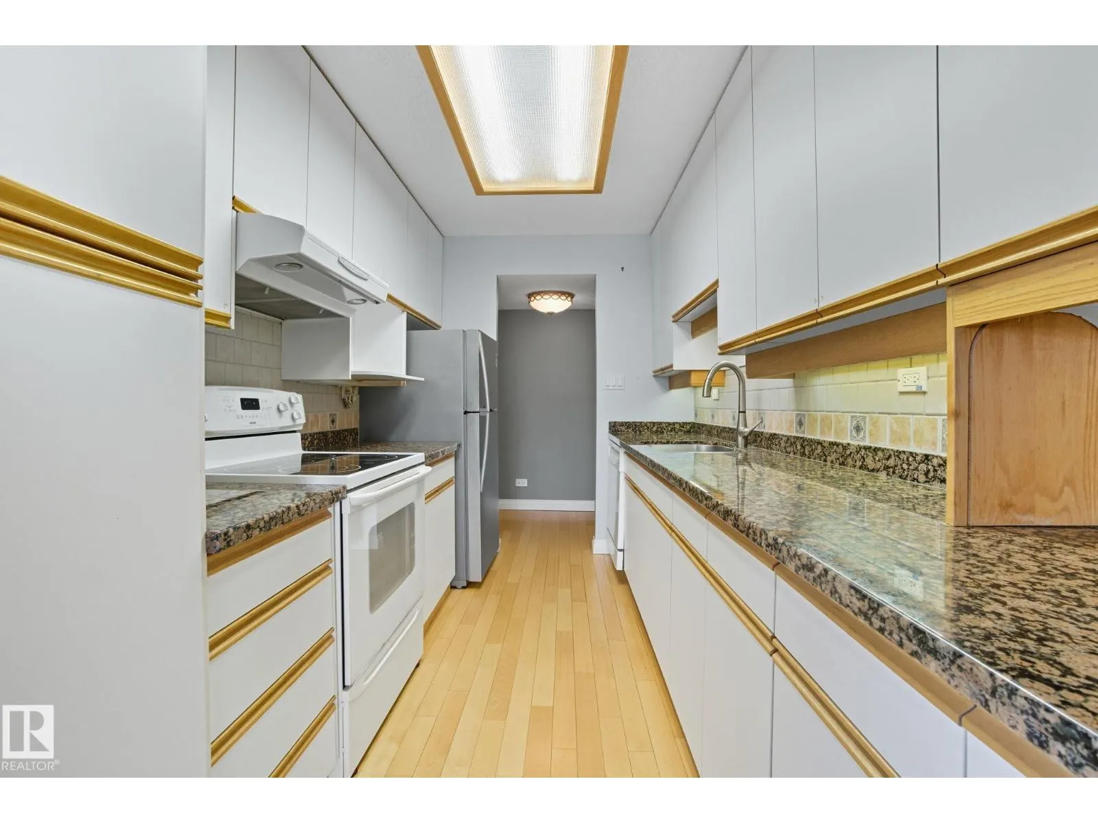 #1602 12303 Jasper AV NW NW