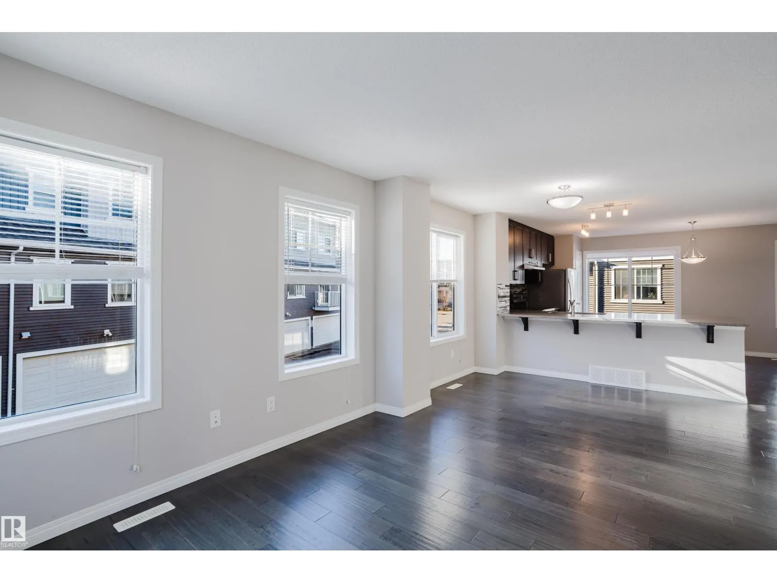 #47 7385 EDGEMONT WY NW NW