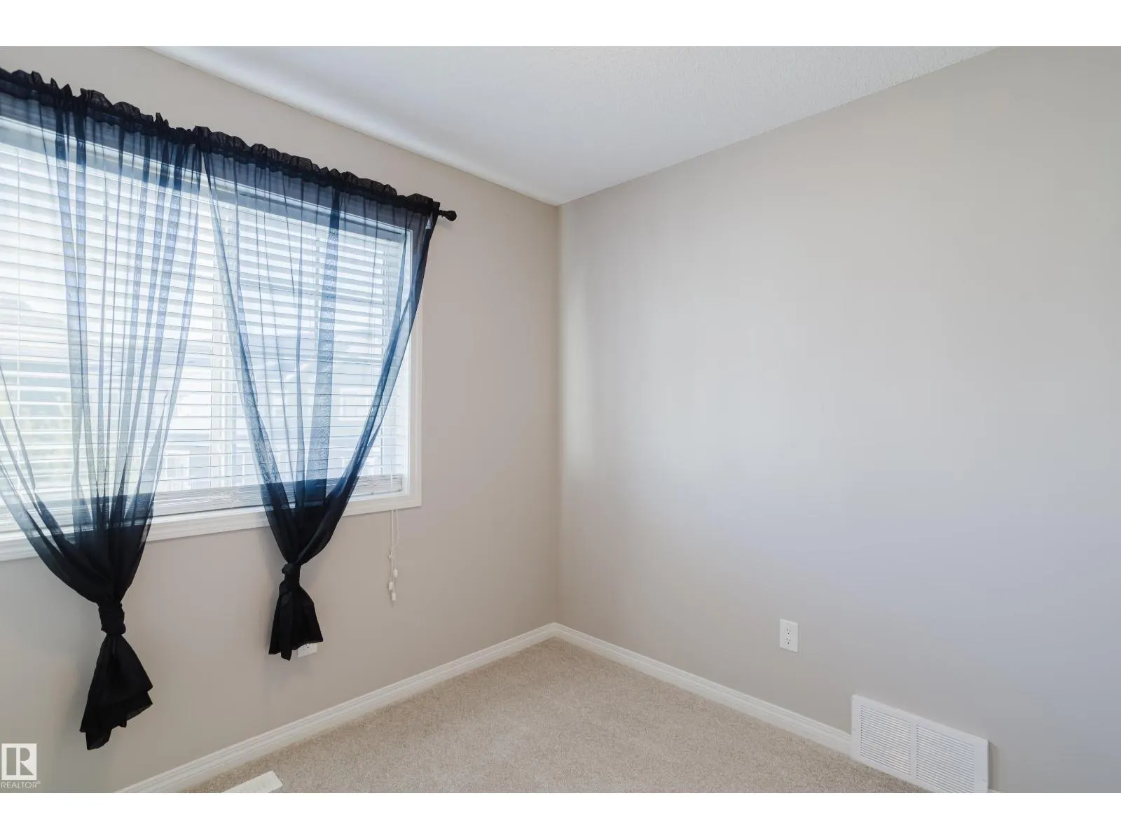 #47 7385 EDGEMONT WY NW NW