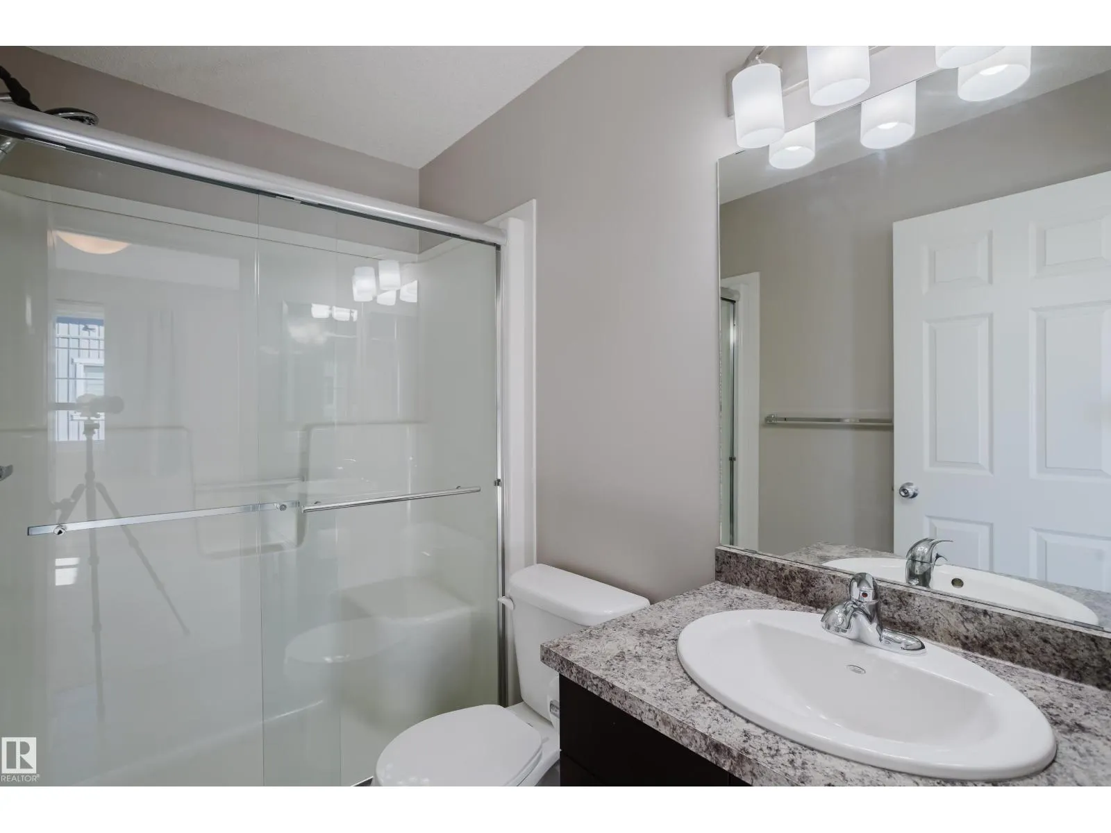 #47 7385 EDGEMONT WY NW NW