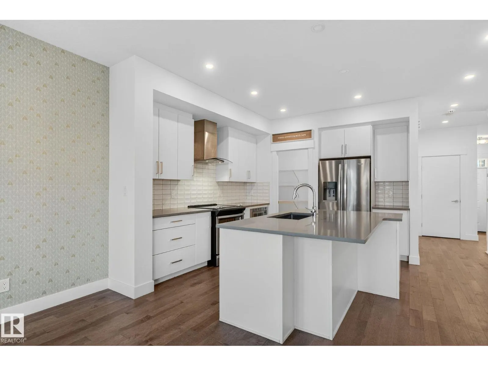 1096 SECORD PROMENADE NW