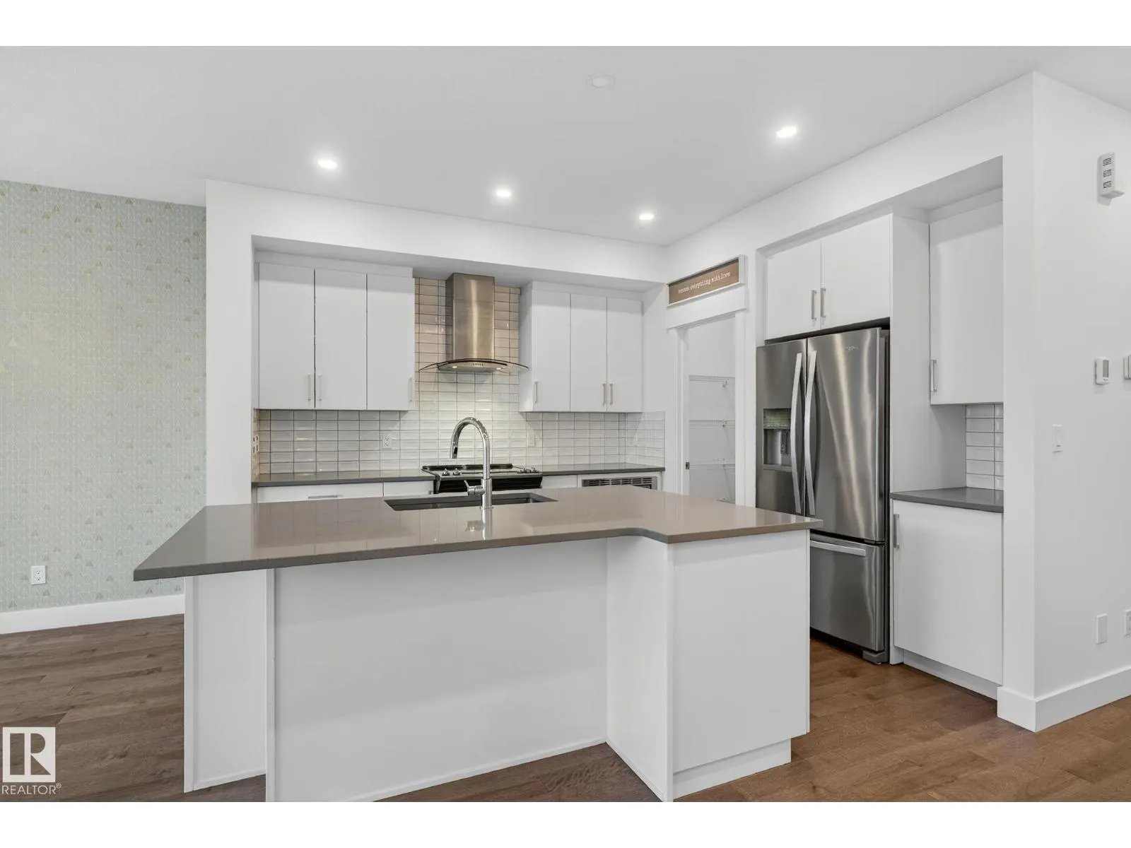 1096 SECORD PROMENADE NW