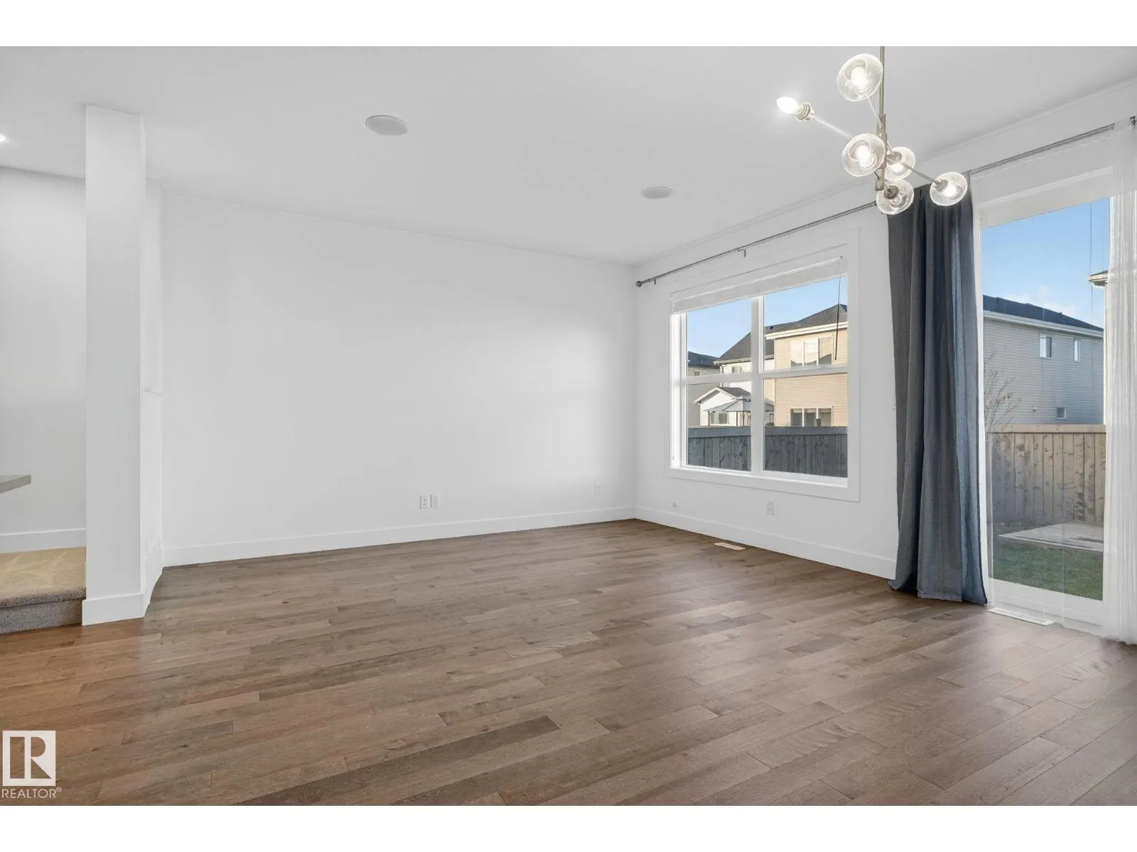 1096 SECORD PROMENADE NW