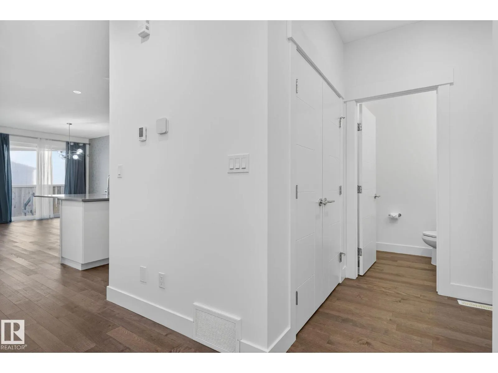 1096 SECORD PROMENADE NW