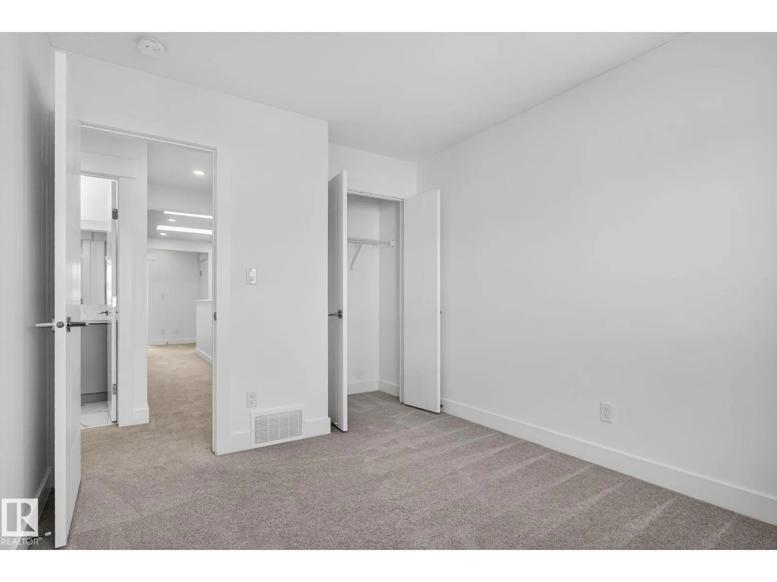 1096 SECORD PROMENADE NW