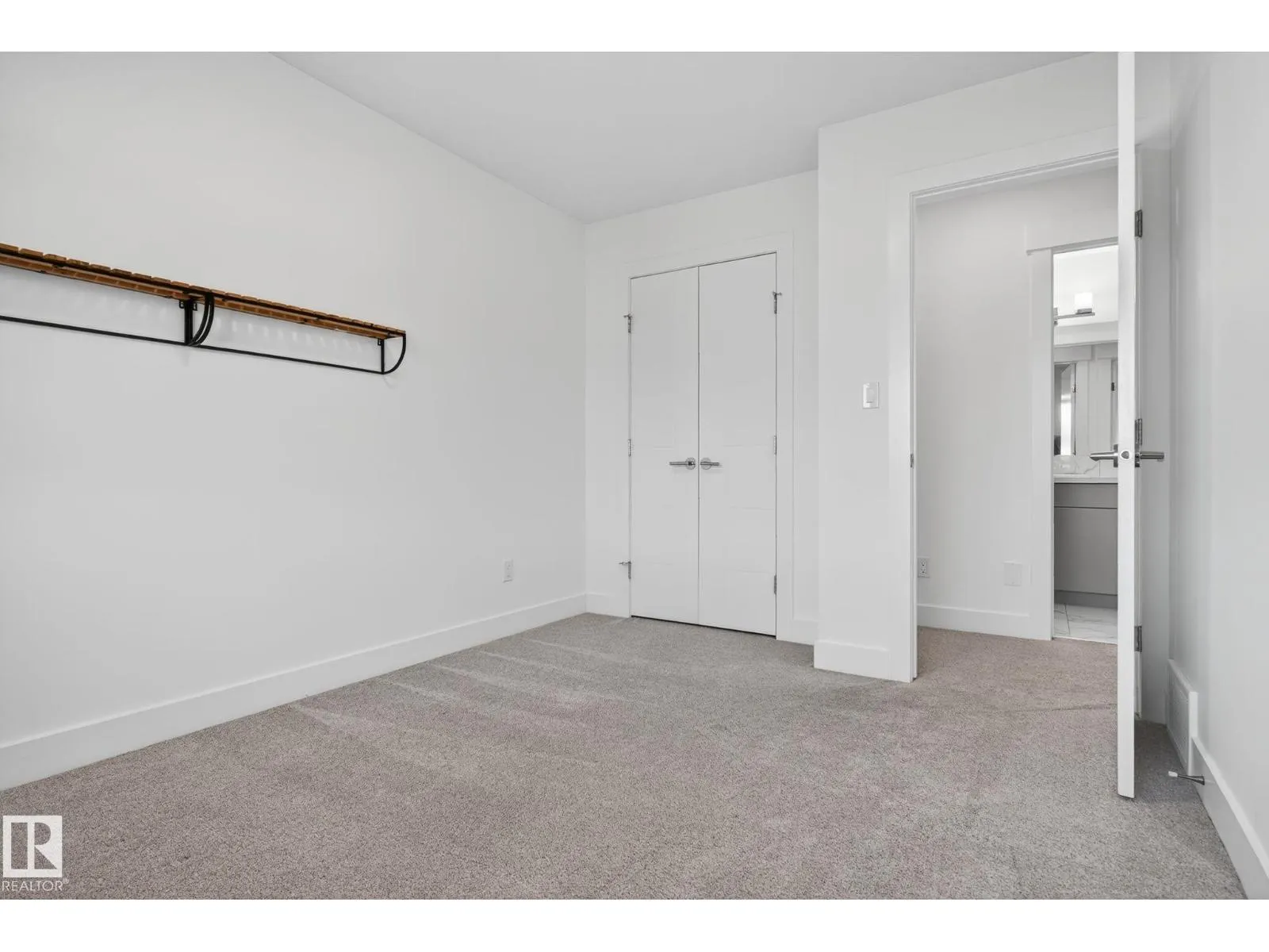 1096 SECORD PROMENADE NW