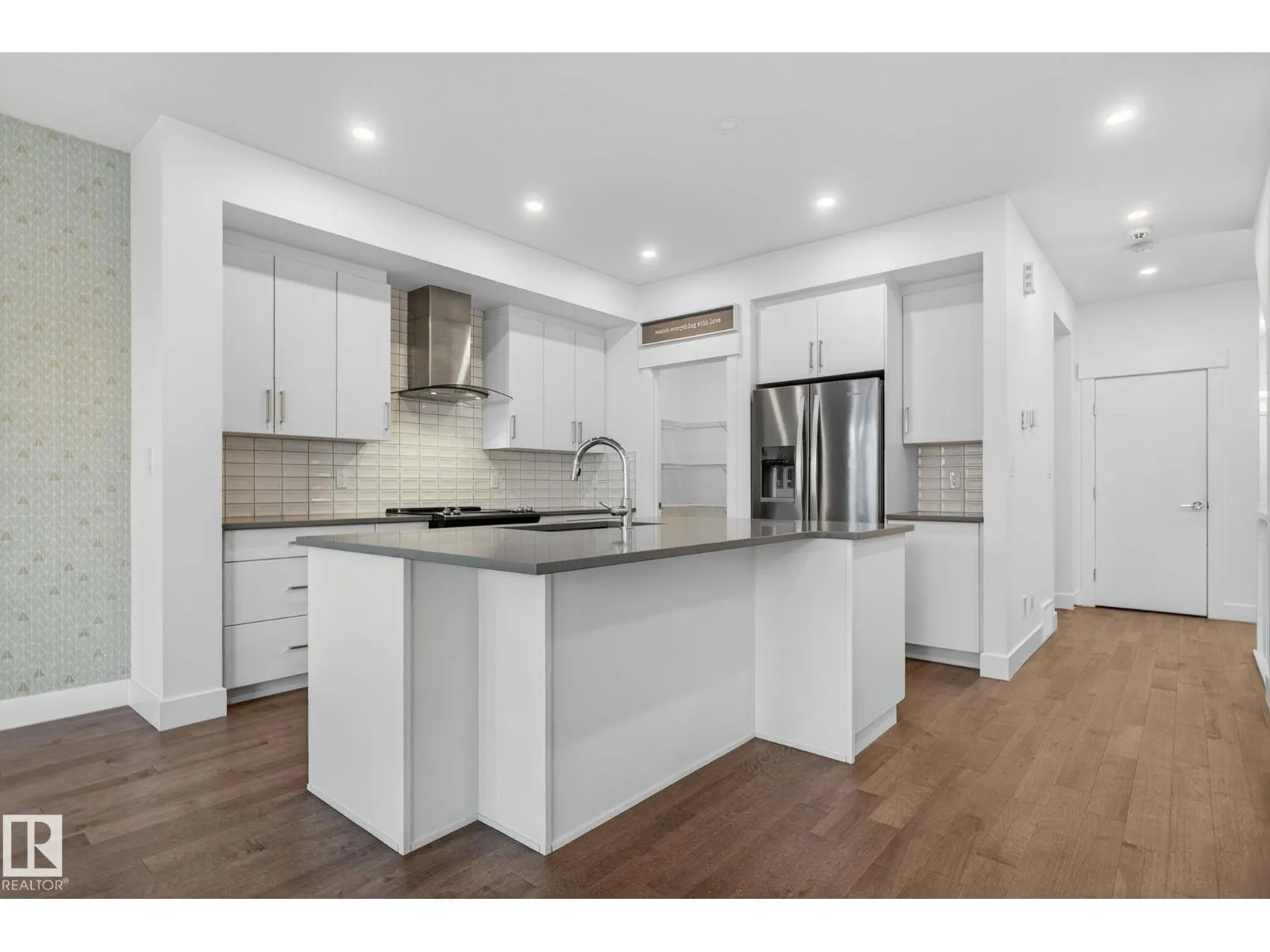 1096 SECORD PROMENADE NW