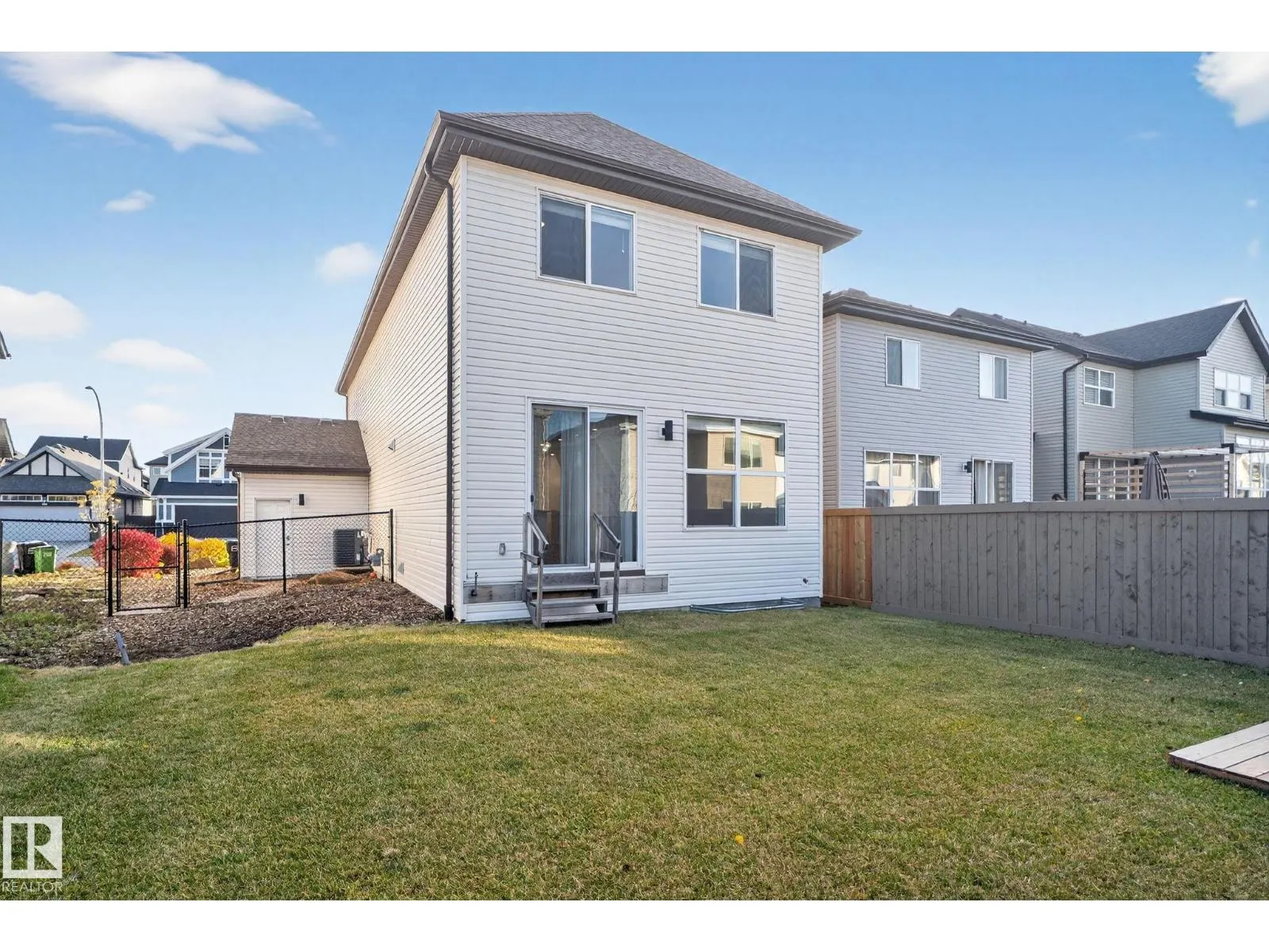 1096 SECORD PROMENADE NW