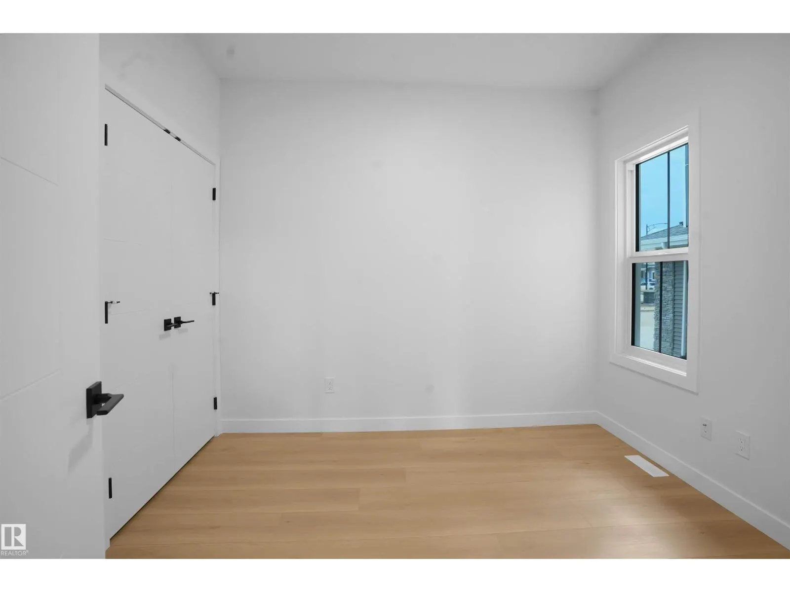 987 Elderberry Landing NW