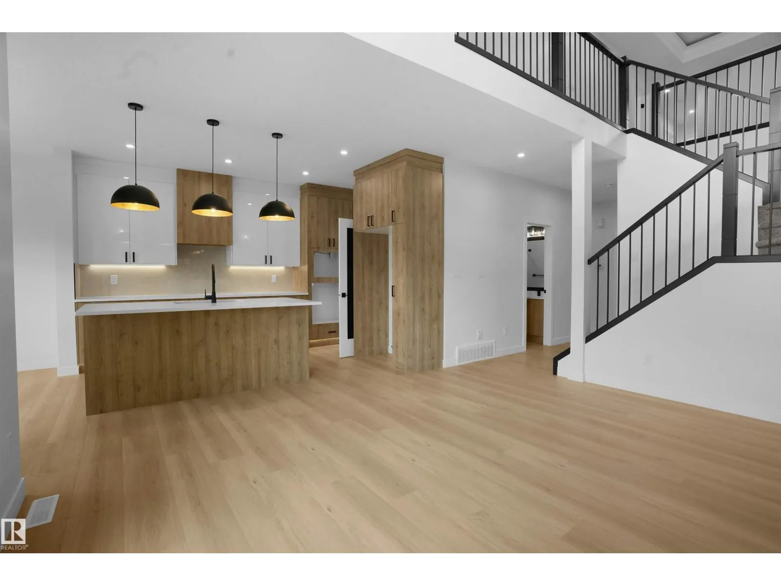 987 Elderberry Landing NW