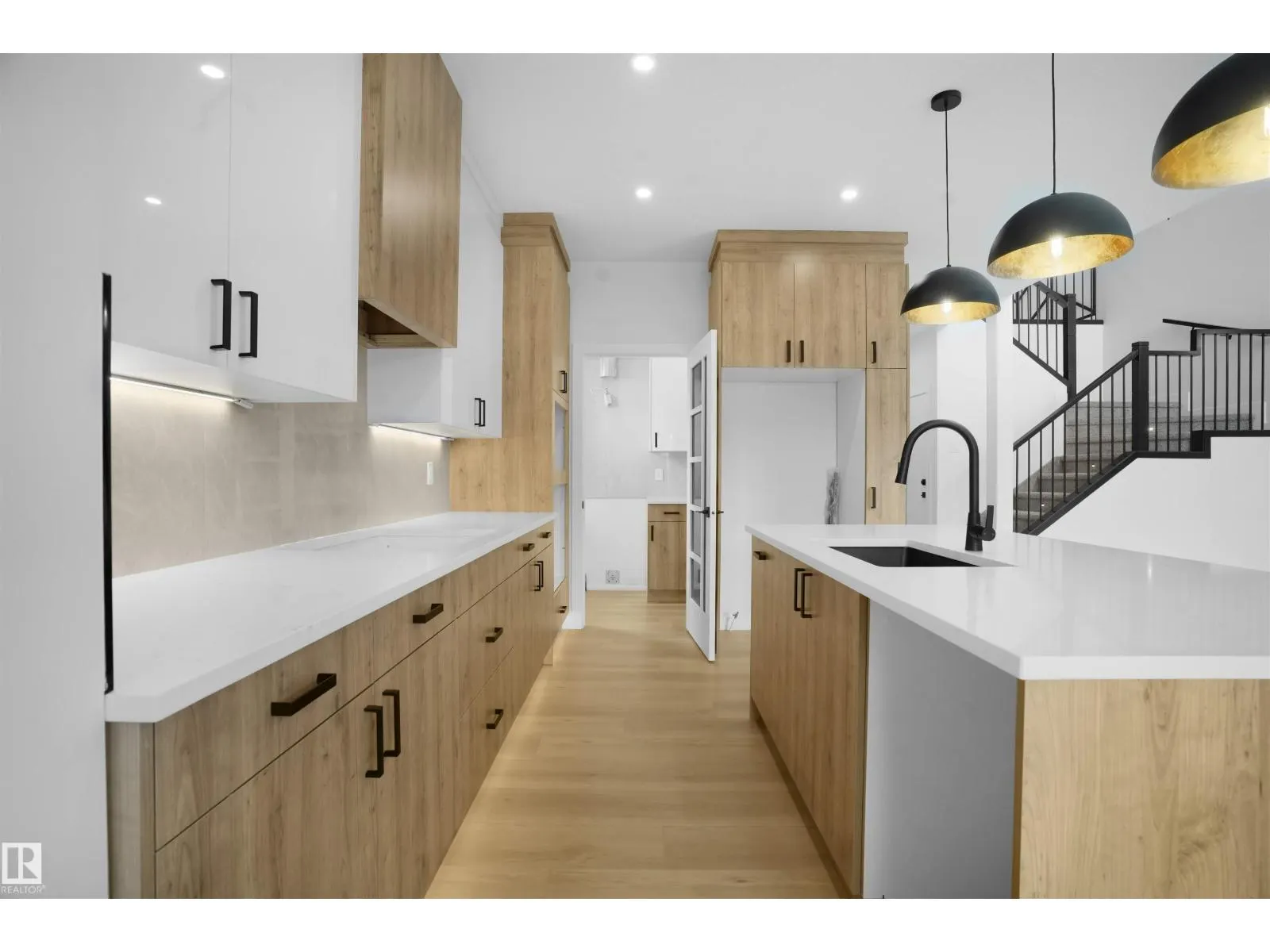 987 Elderberry Landing NW