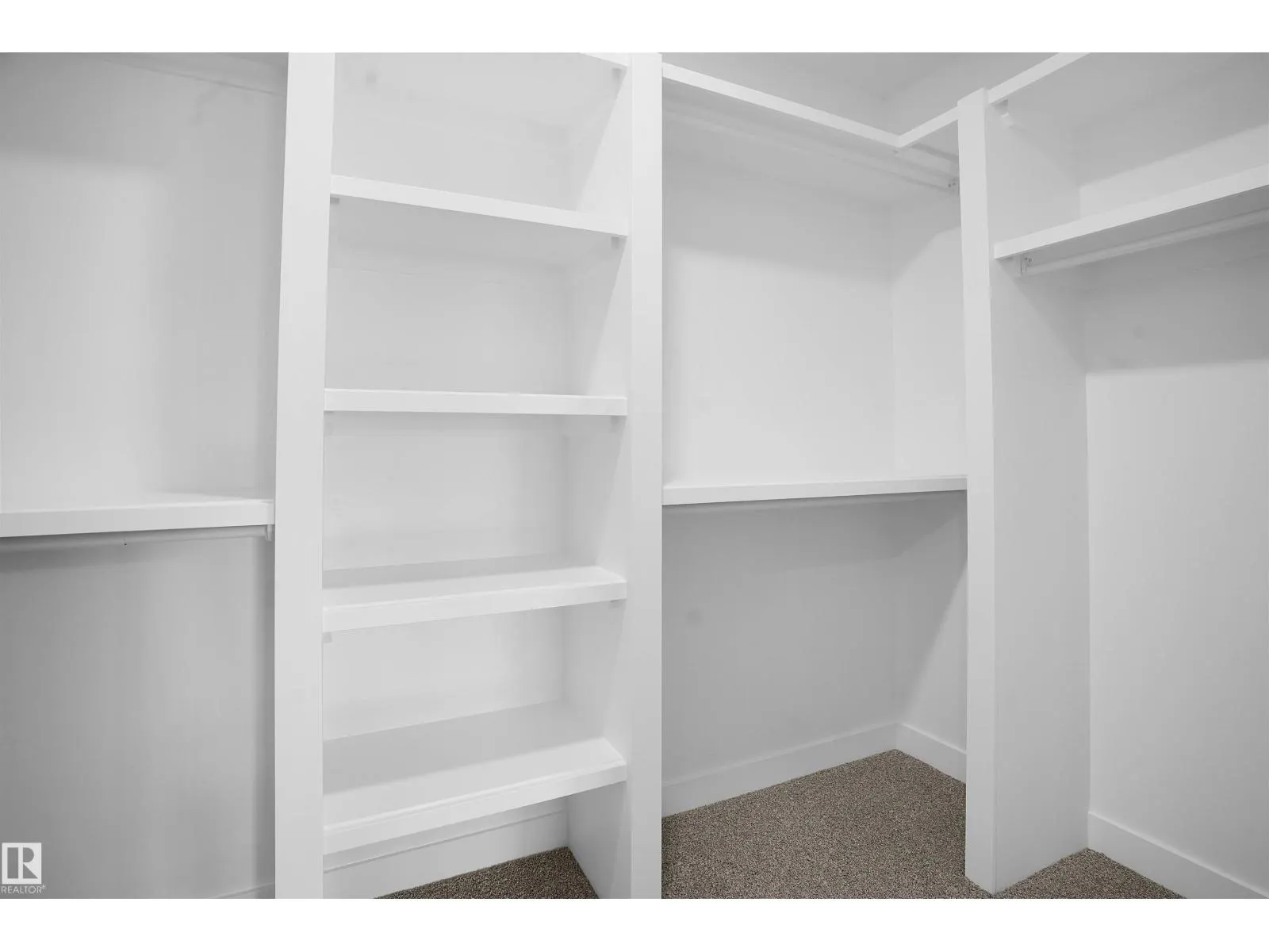 987 Elderberry Landing NW