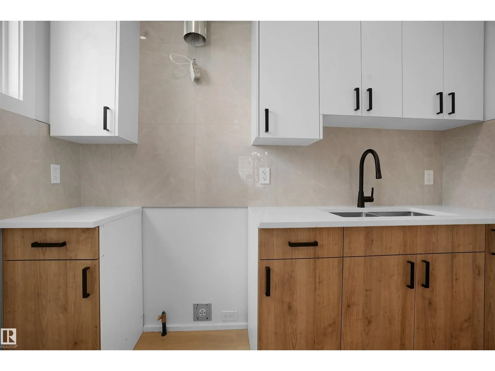 987 Elderberry Landing NW