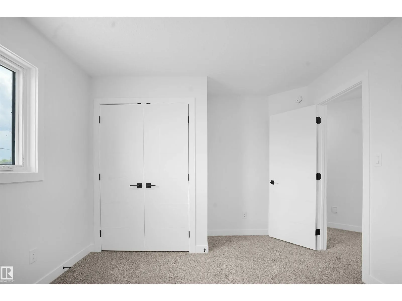 987 Elderberry Landing NW