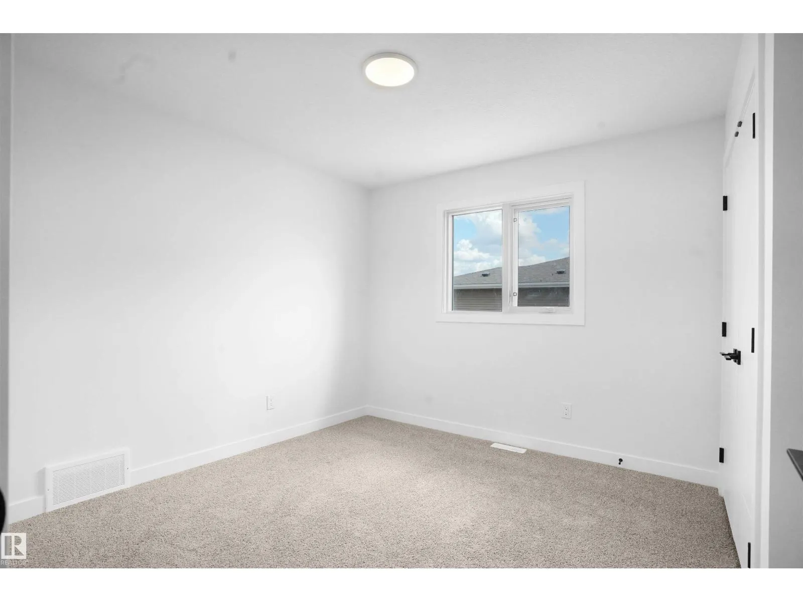 987 Elderberry Landing NW