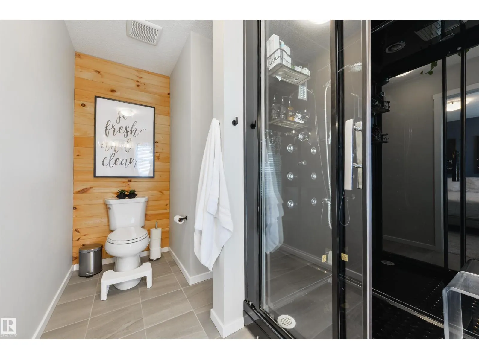 8273 CHAPPELLE WY SW