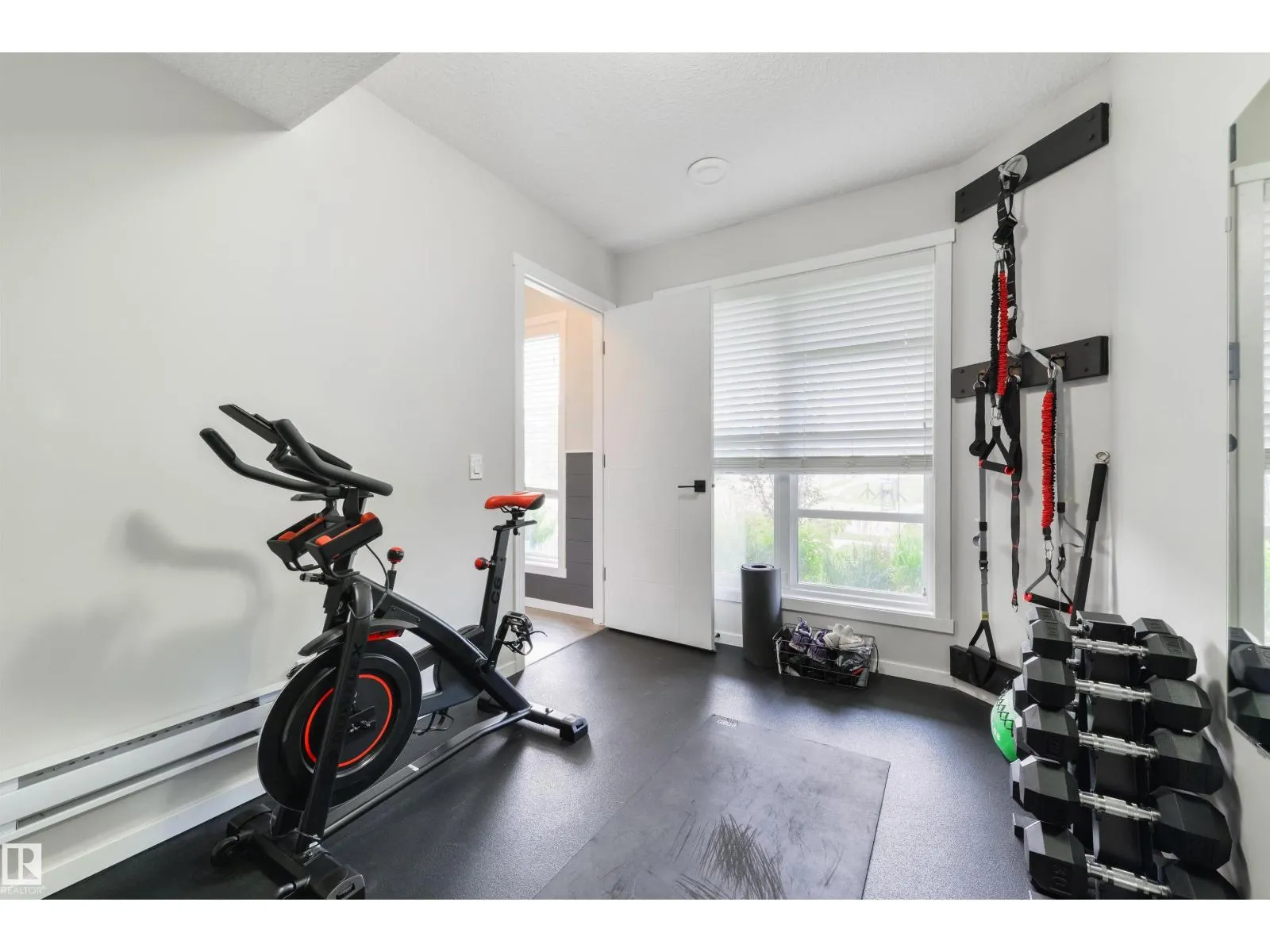 8273 CHAPPELLE WY SW