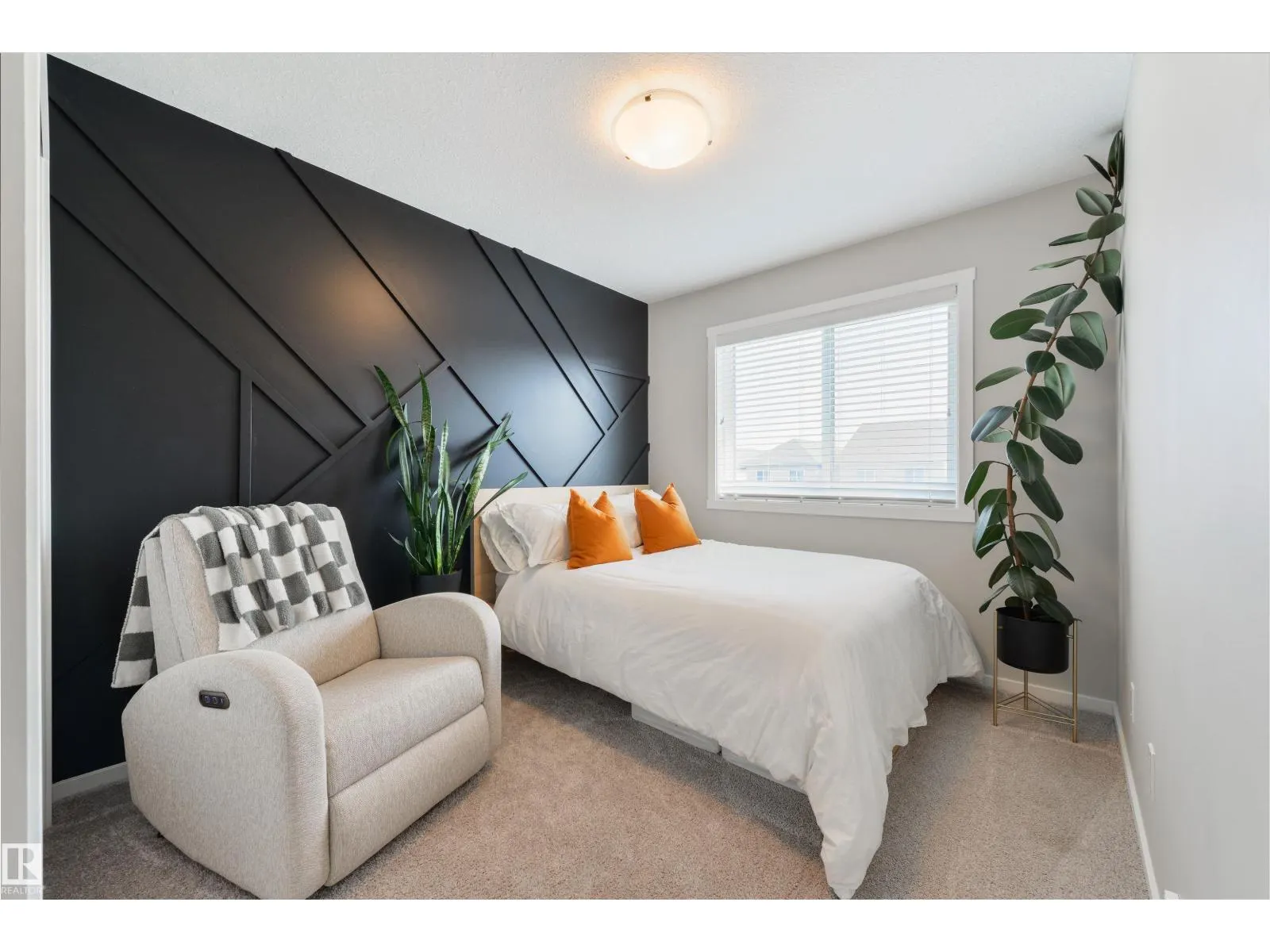 8273 CHAPPELLE WY SW