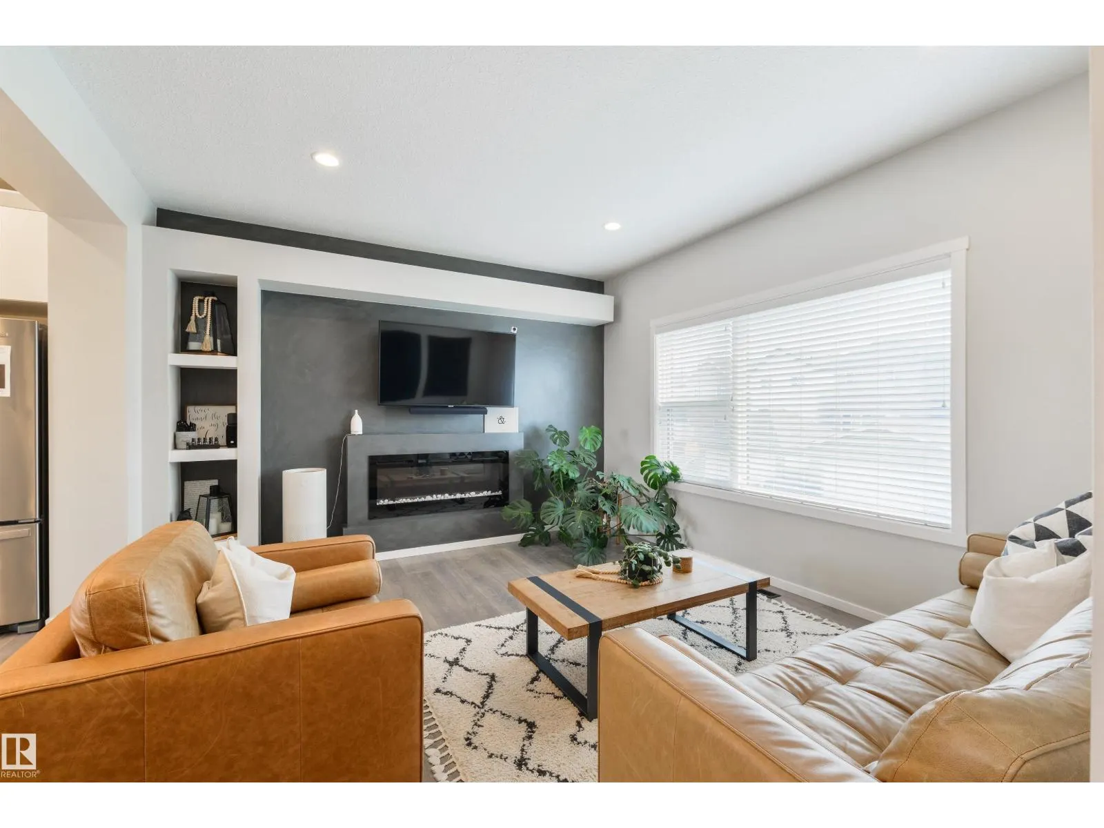 8273 CHAPPELLE WY SW