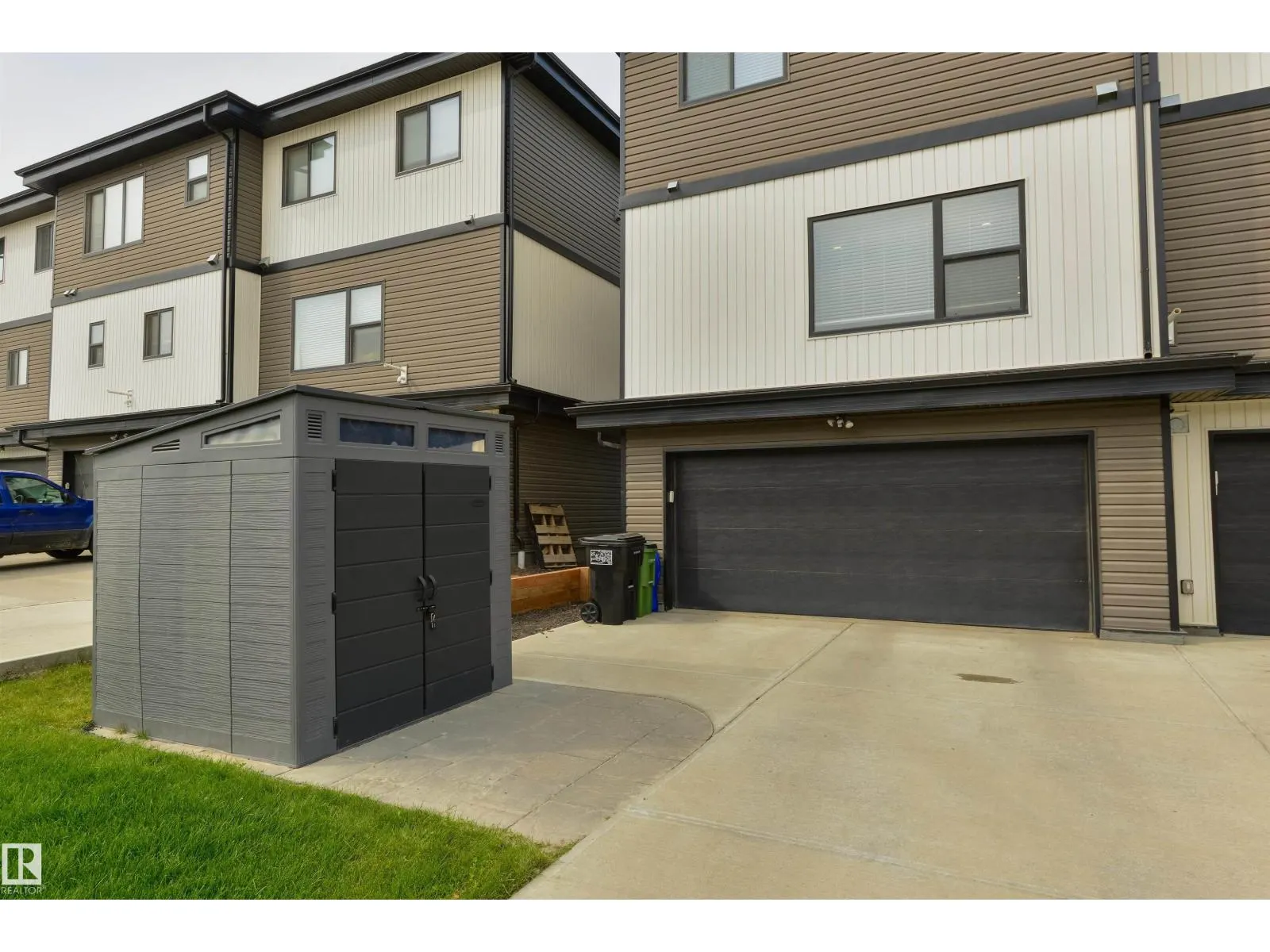 8273 CHAPPELLE WY SW