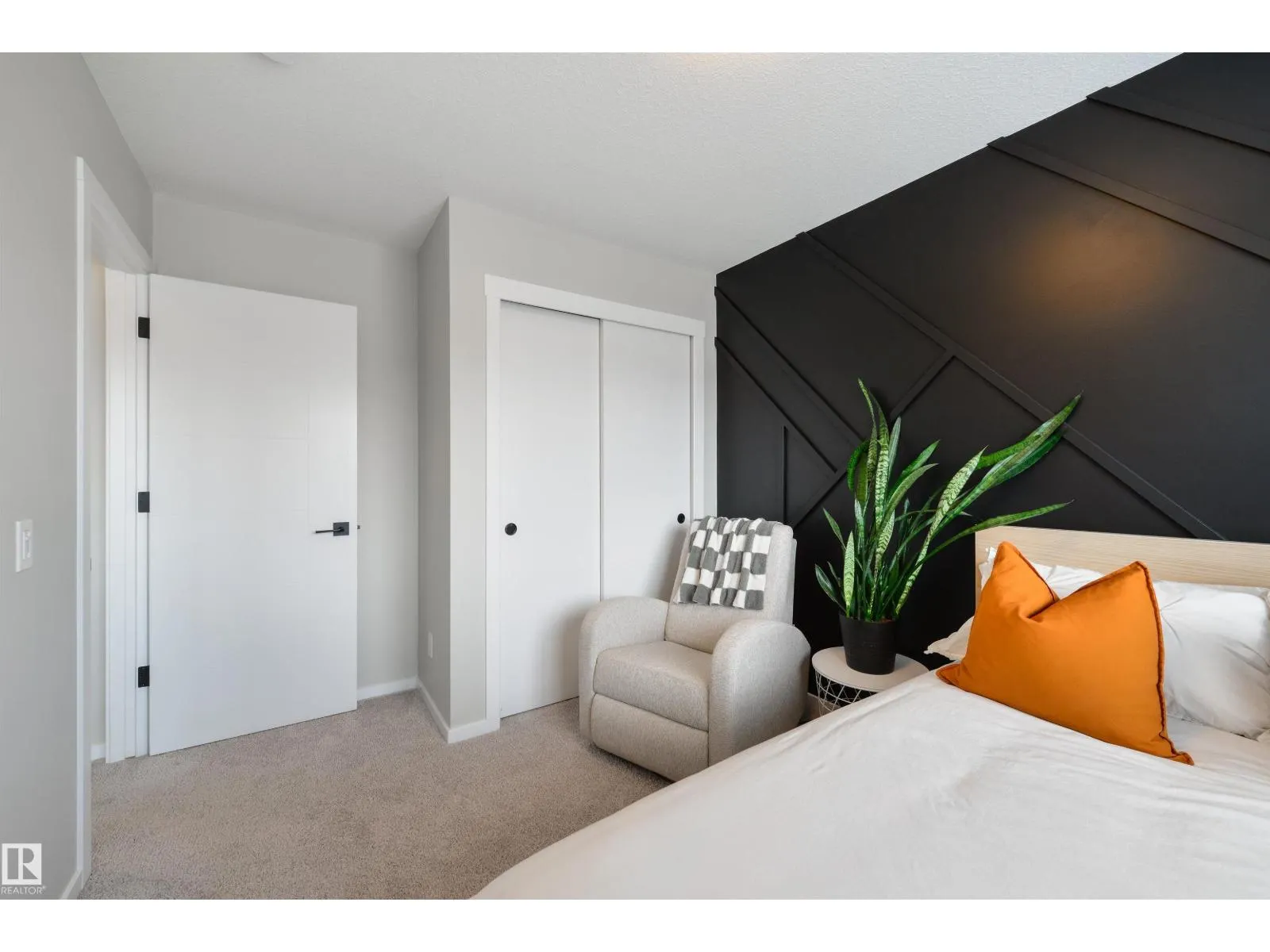 8273 CHAPPELLE WY SW