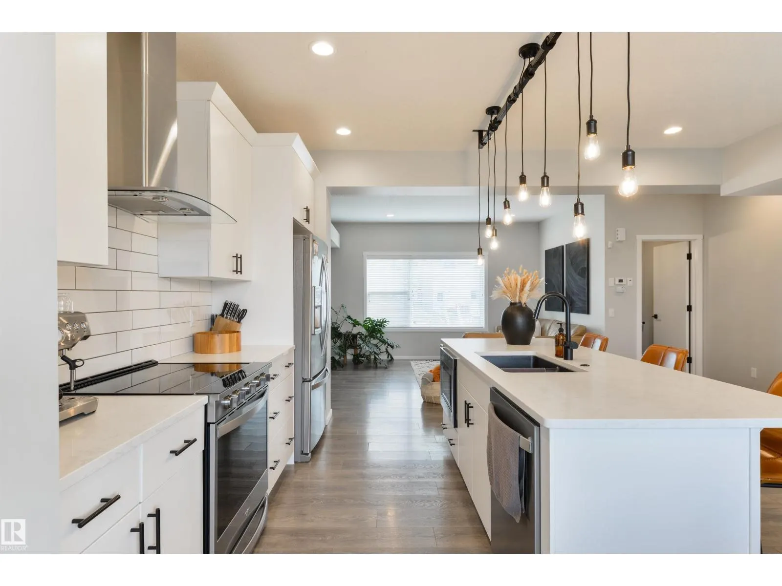 8273 CHAPPELLE WY SW