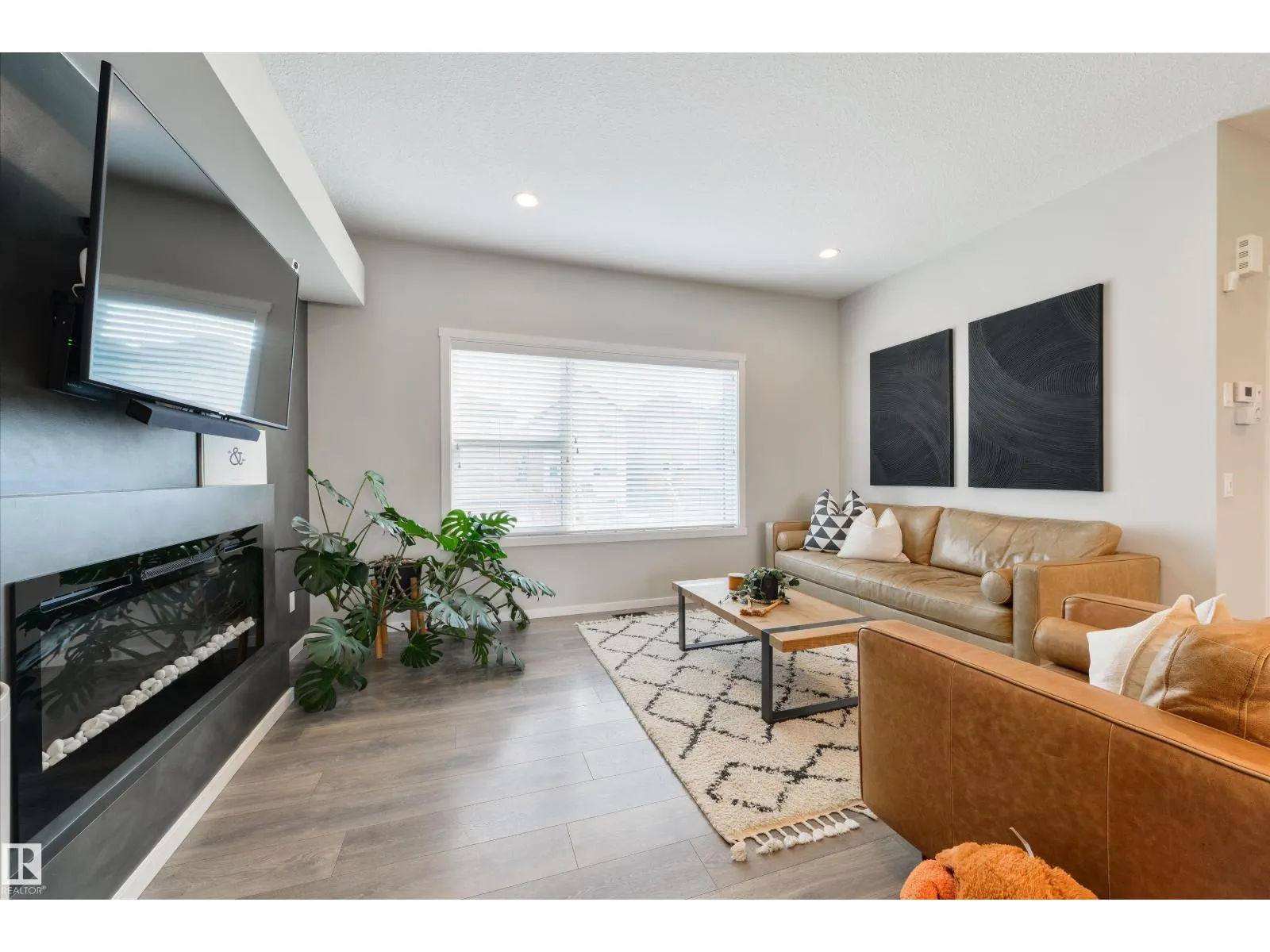 8273 CHAPPELLE WY SW