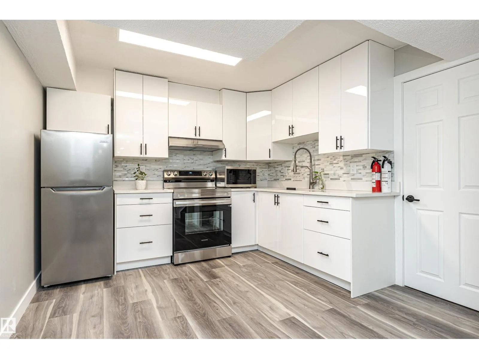 9612 COLAK LINK LI SW