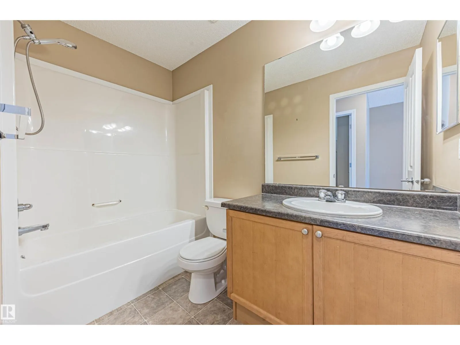 #150 5604 199 ST NW