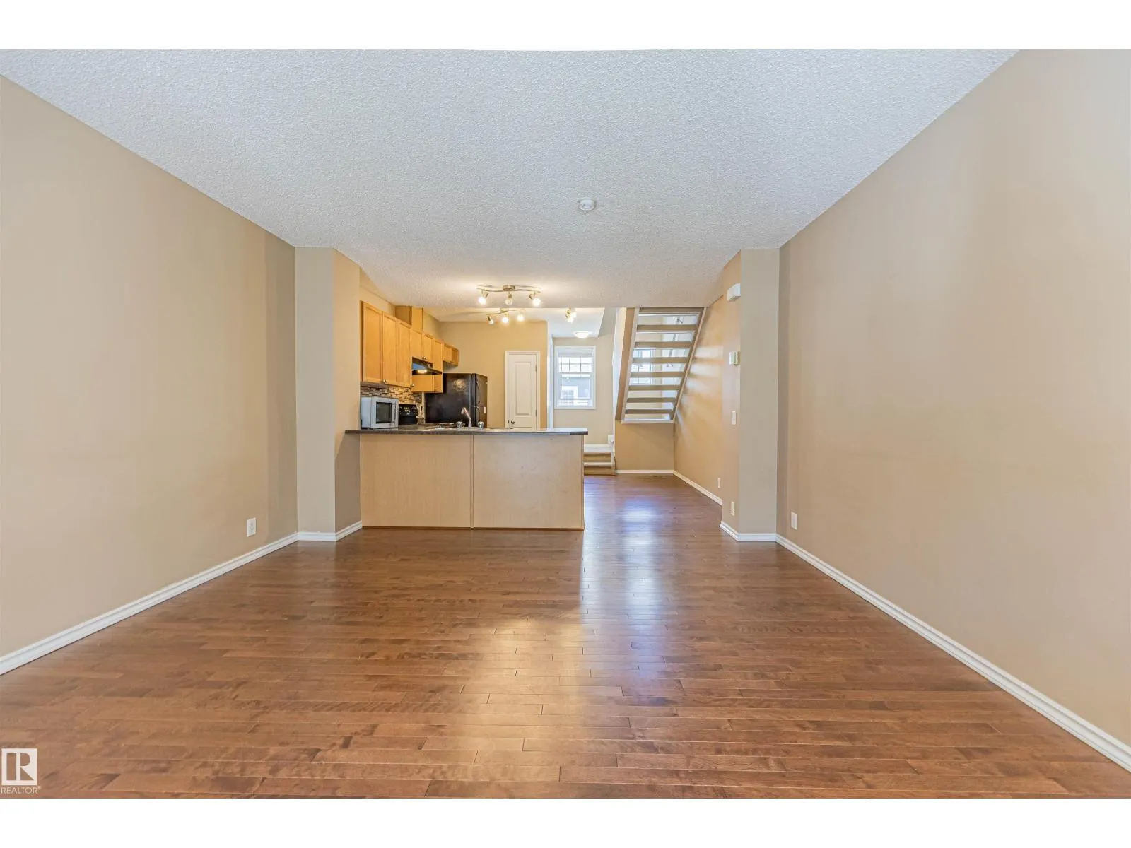 #150 5604 199 ST NW