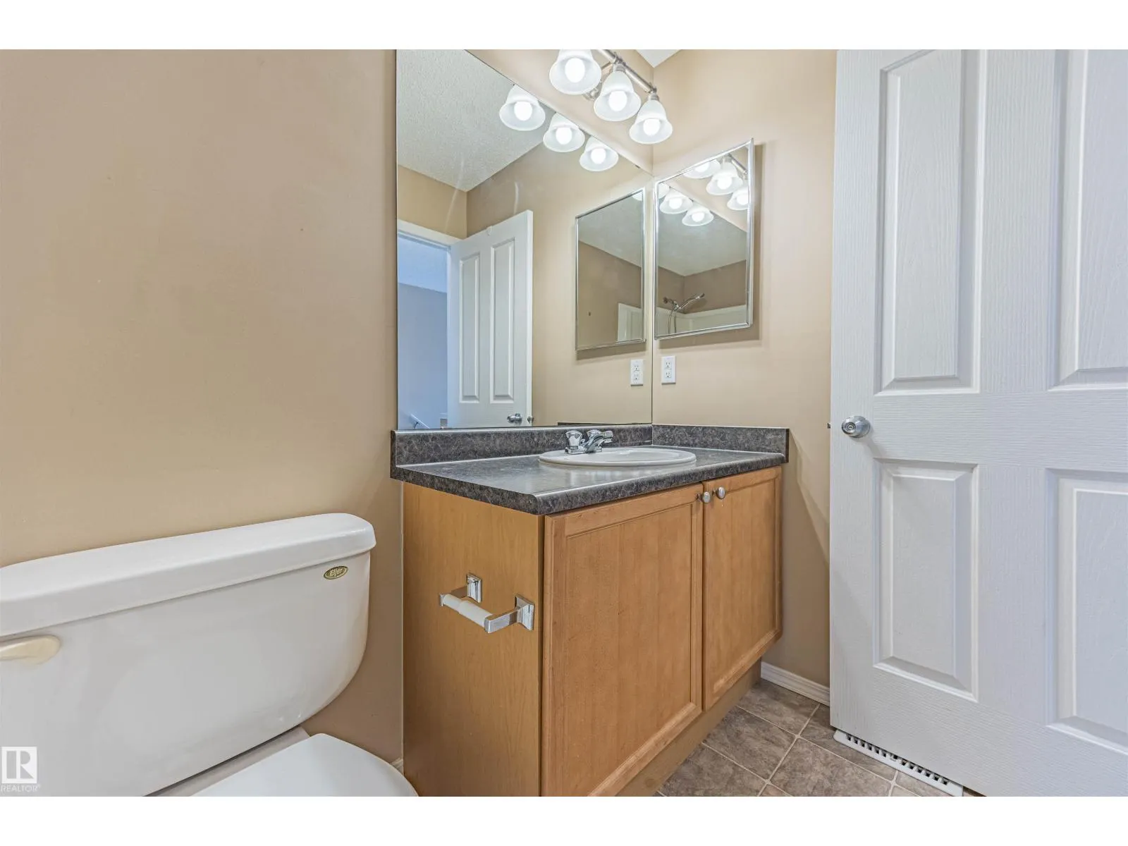 #150 5604 199 ST NW