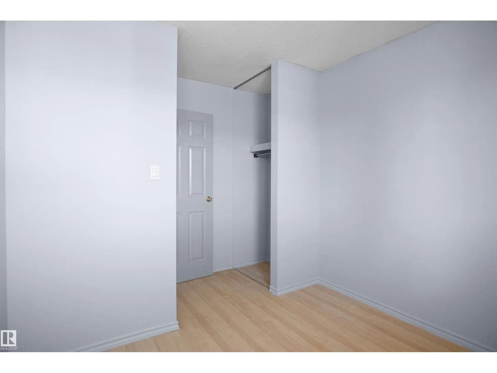 887 ABBOTTSFIELD RD NW