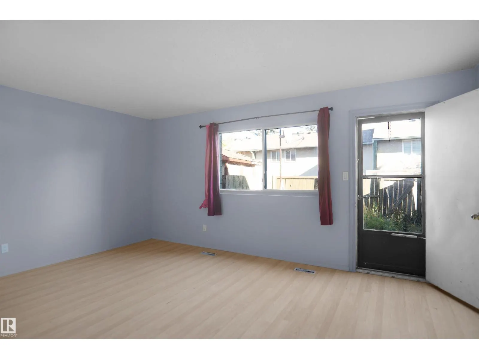 887 ABBOTTSFIELD RD NW