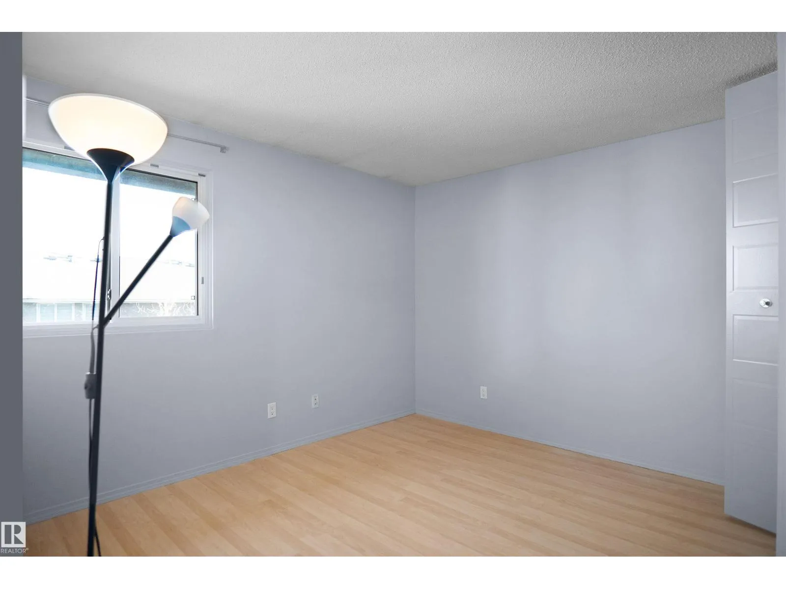 887 ABBOTTSFIELD RD NW