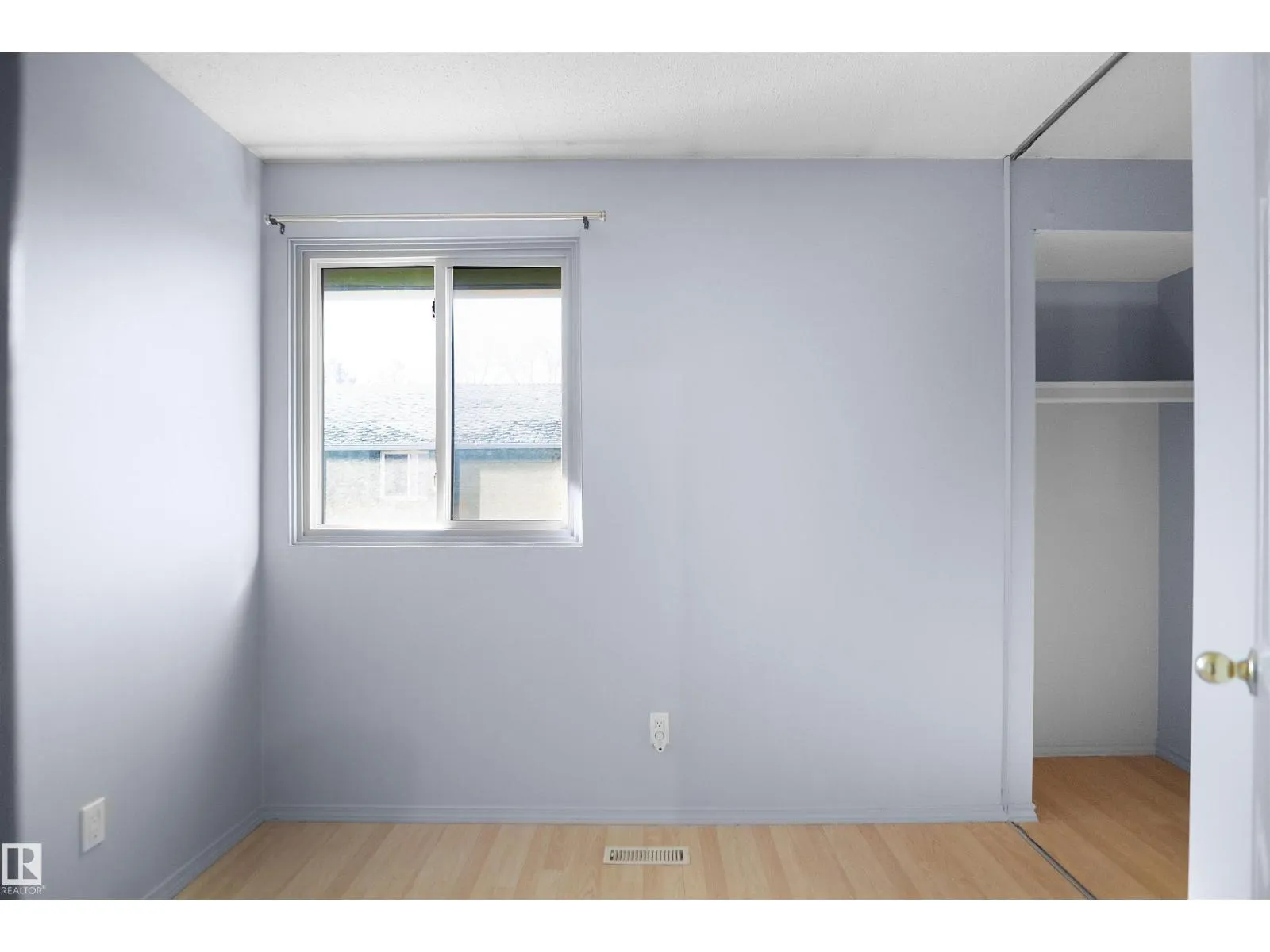 887 ABBOTTSFIELD RD NW