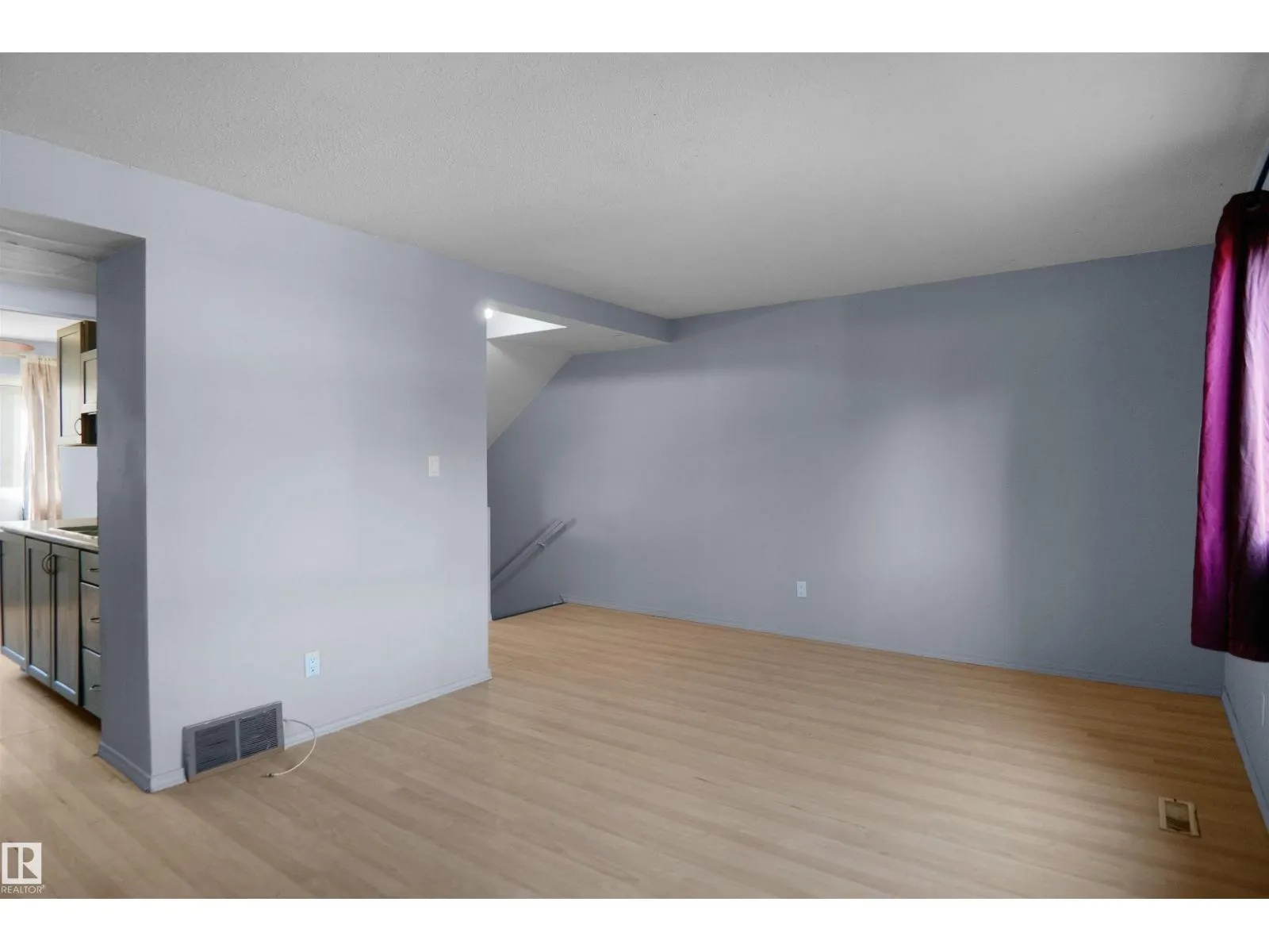 887 ABBOTTSFIELD RD NW