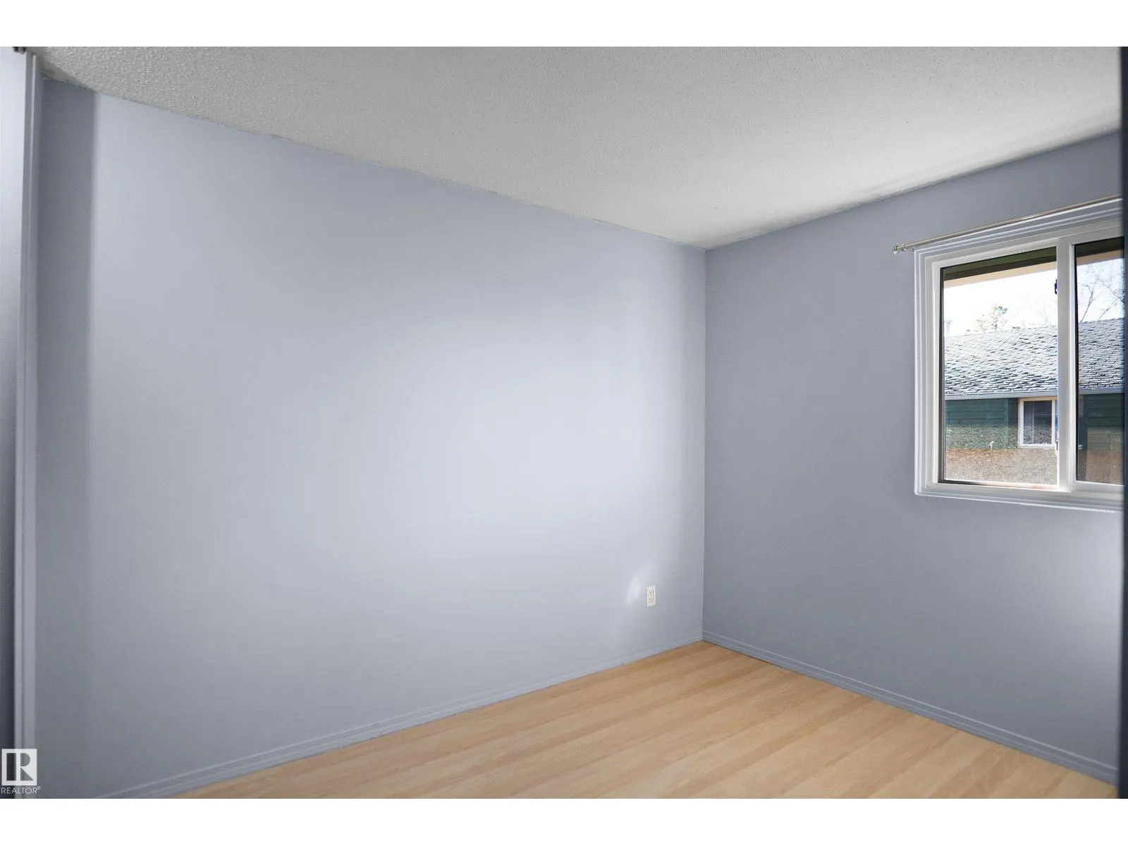 887 ABBOTTSFIELD RD NW