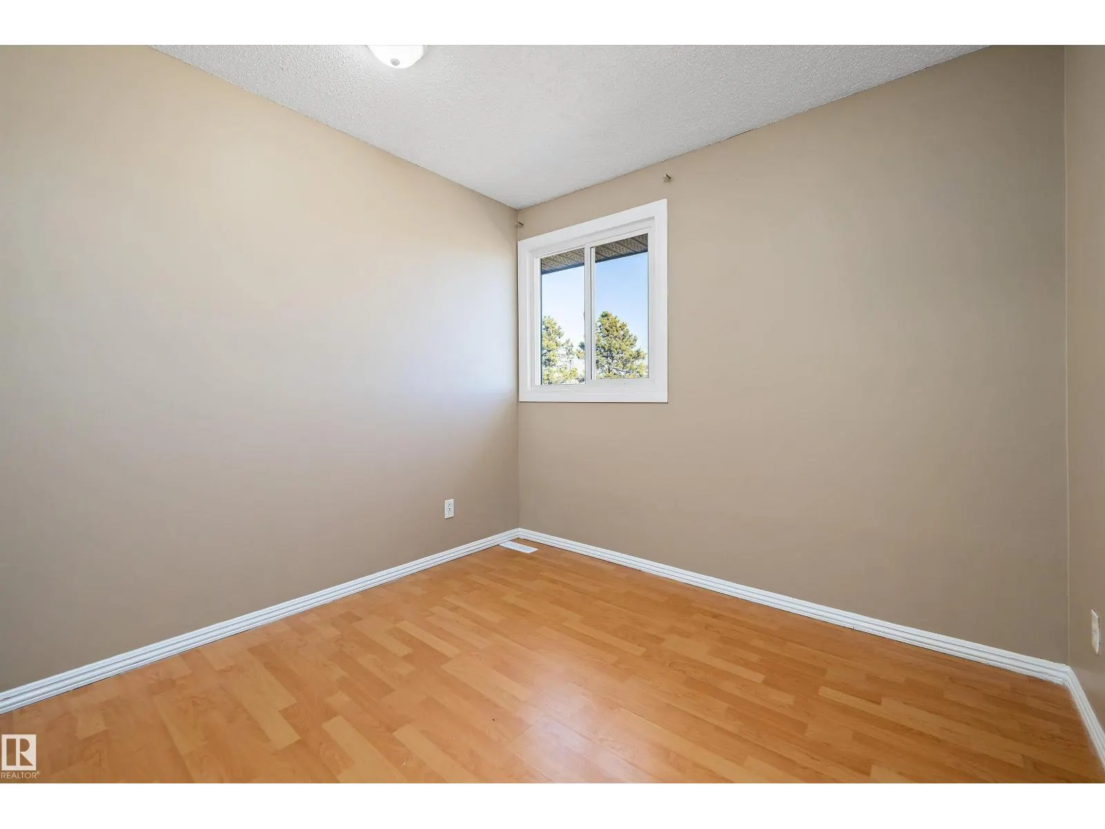 163 ABBOTTSFIELD RD NW NW