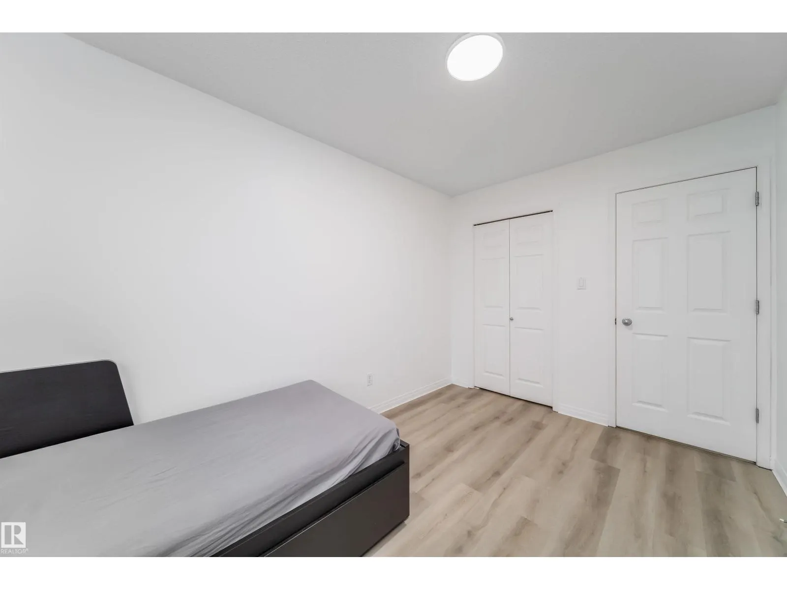 #30 130 Hyndman CR NW NW