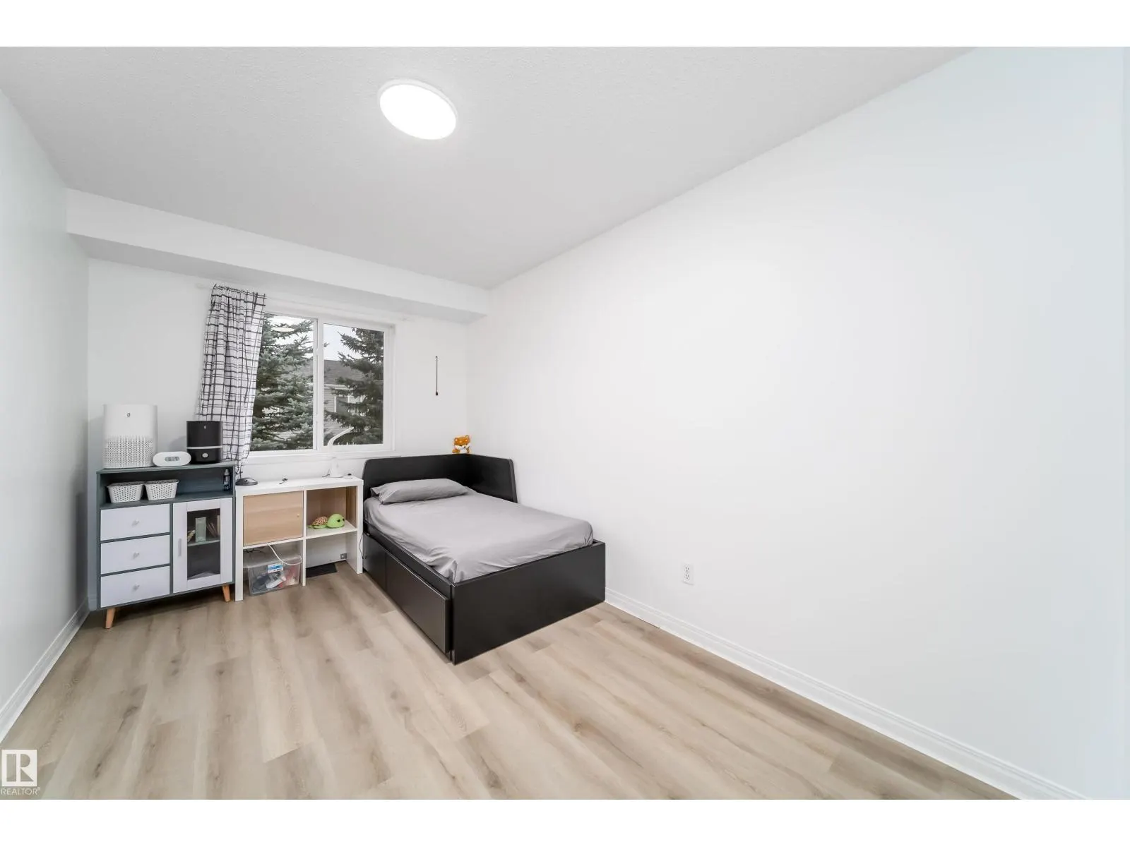 #30 130 Hyndman CR NW NW