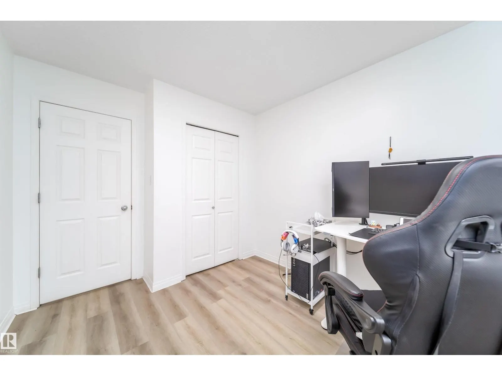 #30 130 Hyndman CR NW NW