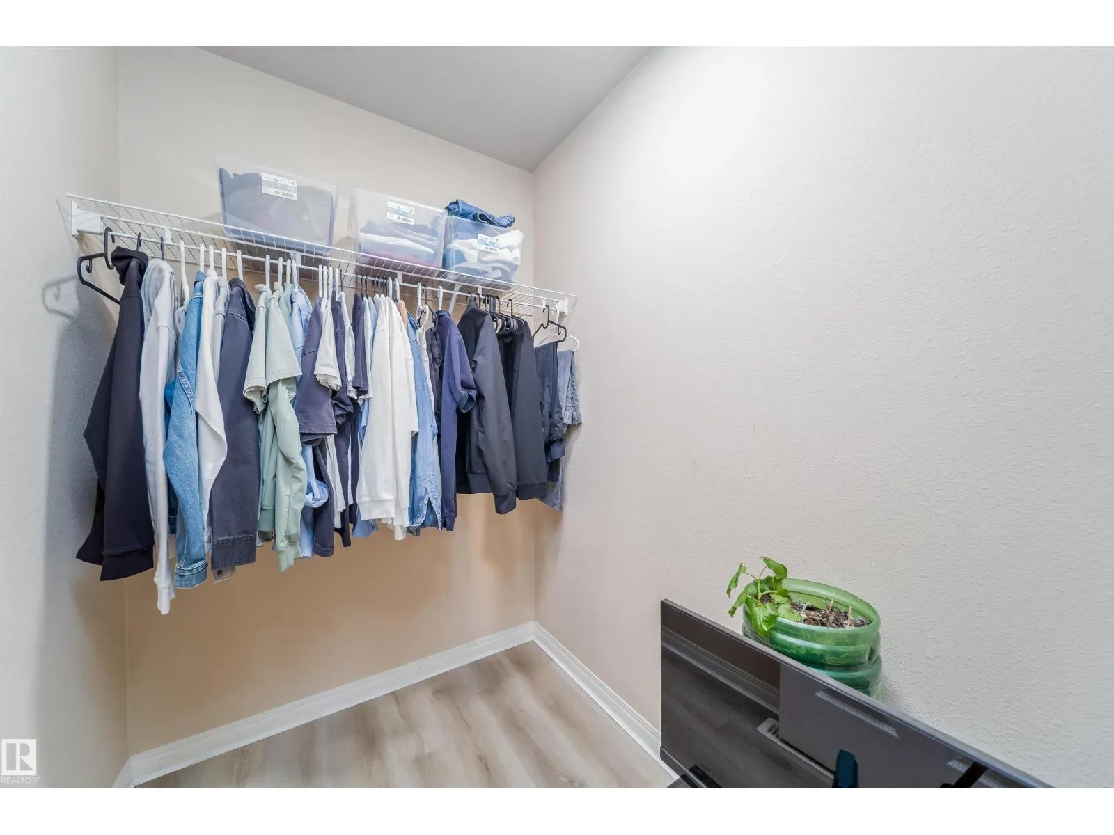 #30 130 Hyndman CR NW NW