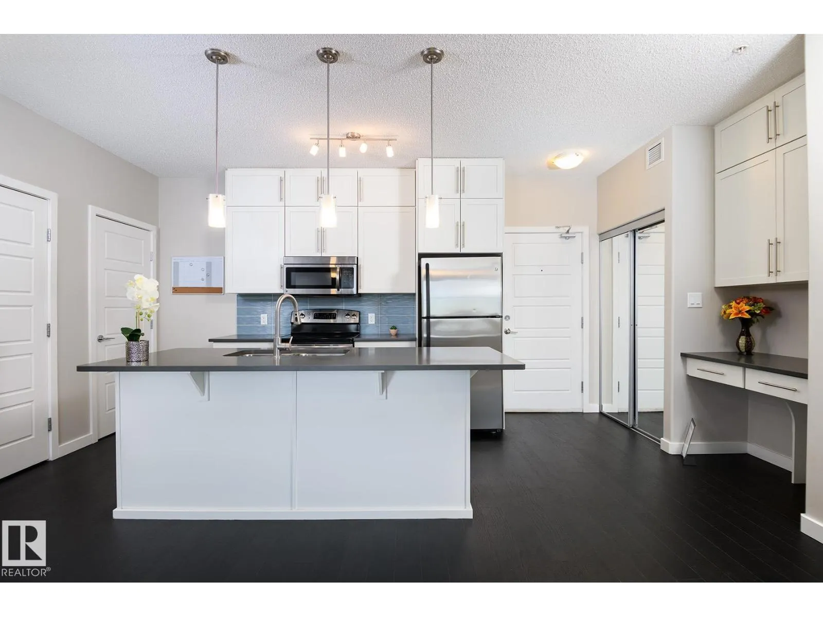 #406 1144 ADAMSON DR SW