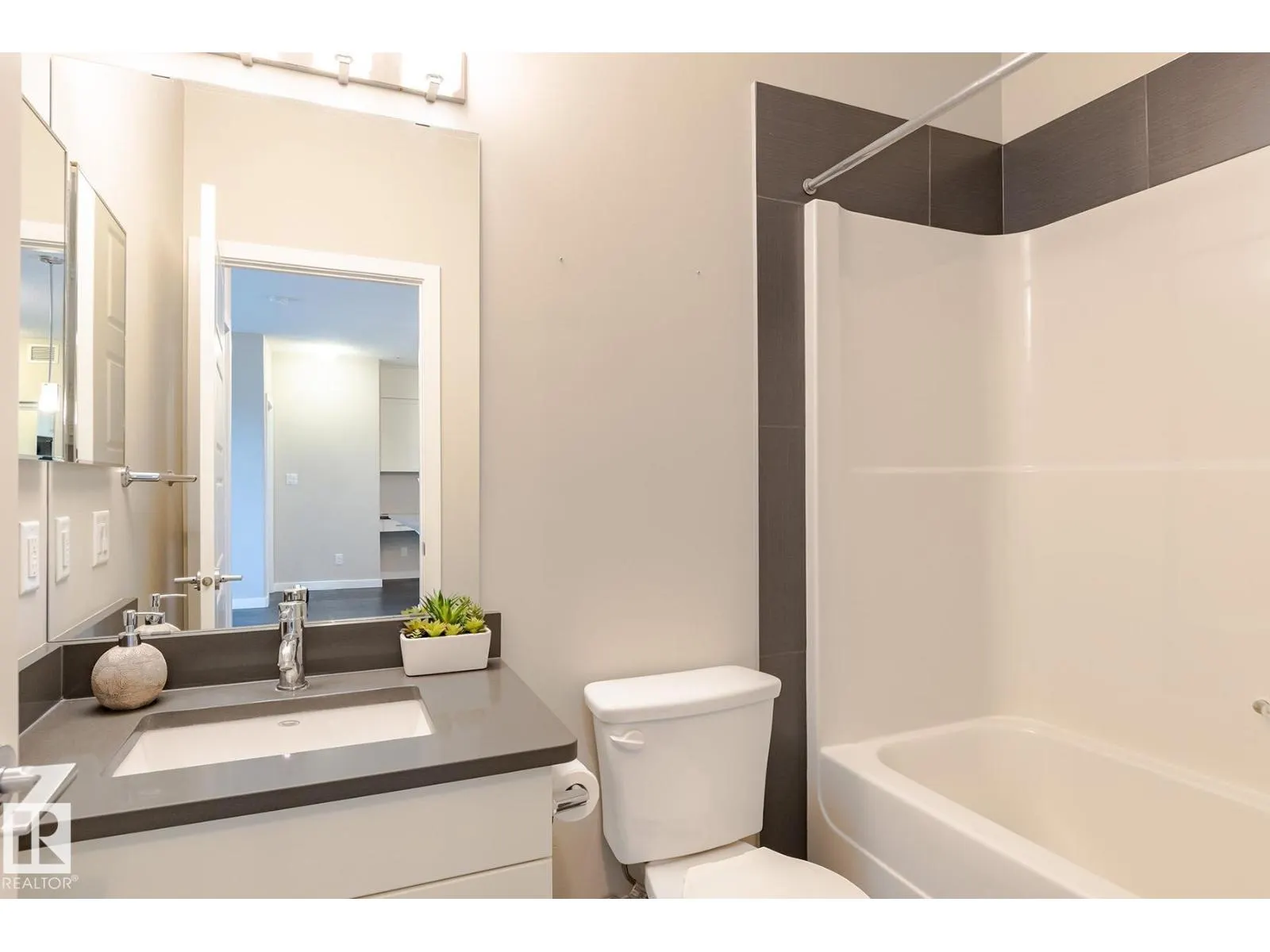 #406 1144 ADAMSON DR SW