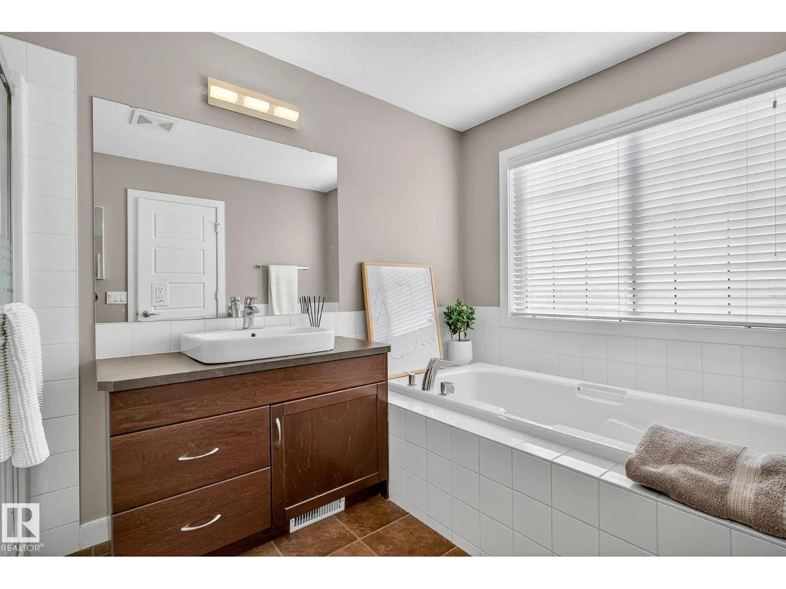 #117 7293 SOUTH TERWILLEGAR DR NW