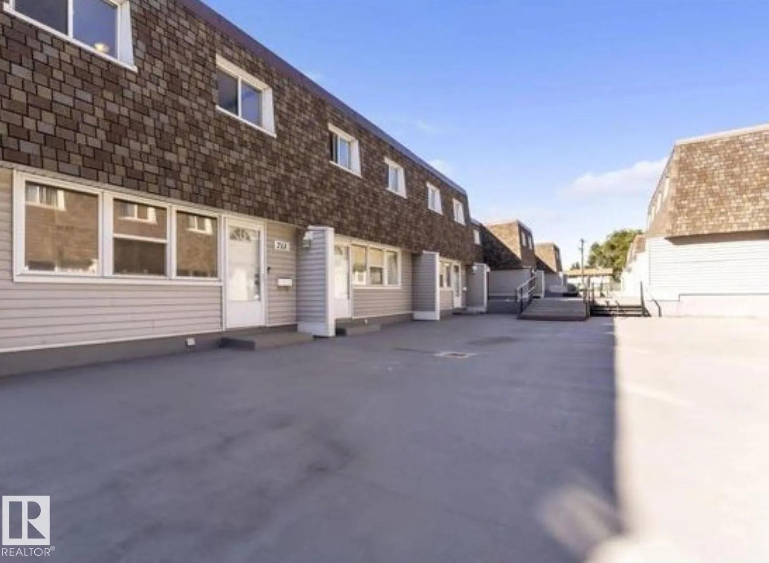 713 VILLAGE ON THE GREEN NW