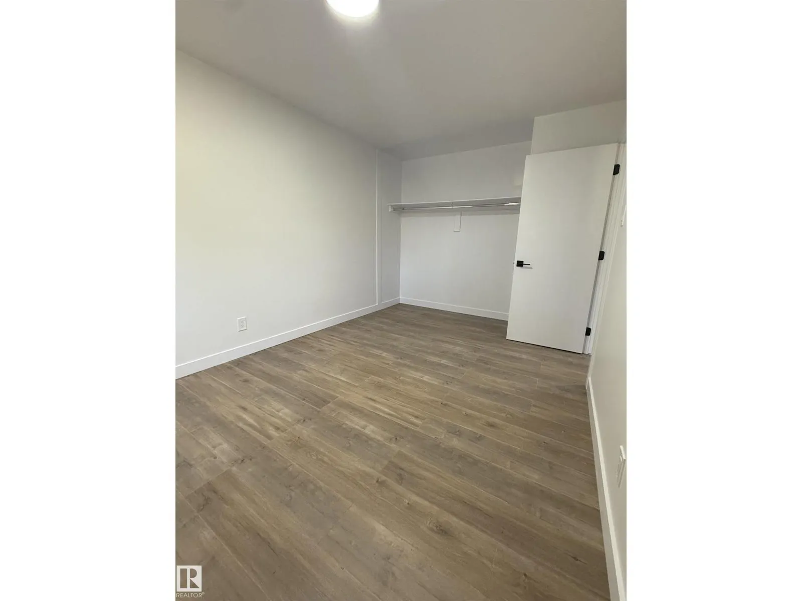 713 VILLAGE ON THE GREEN NW