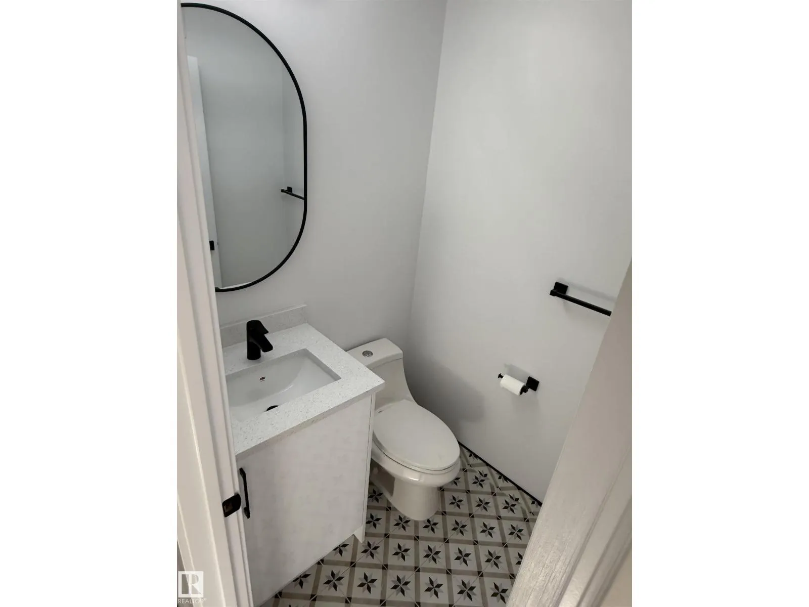 713 VILLAGE ON THE GREEN NW