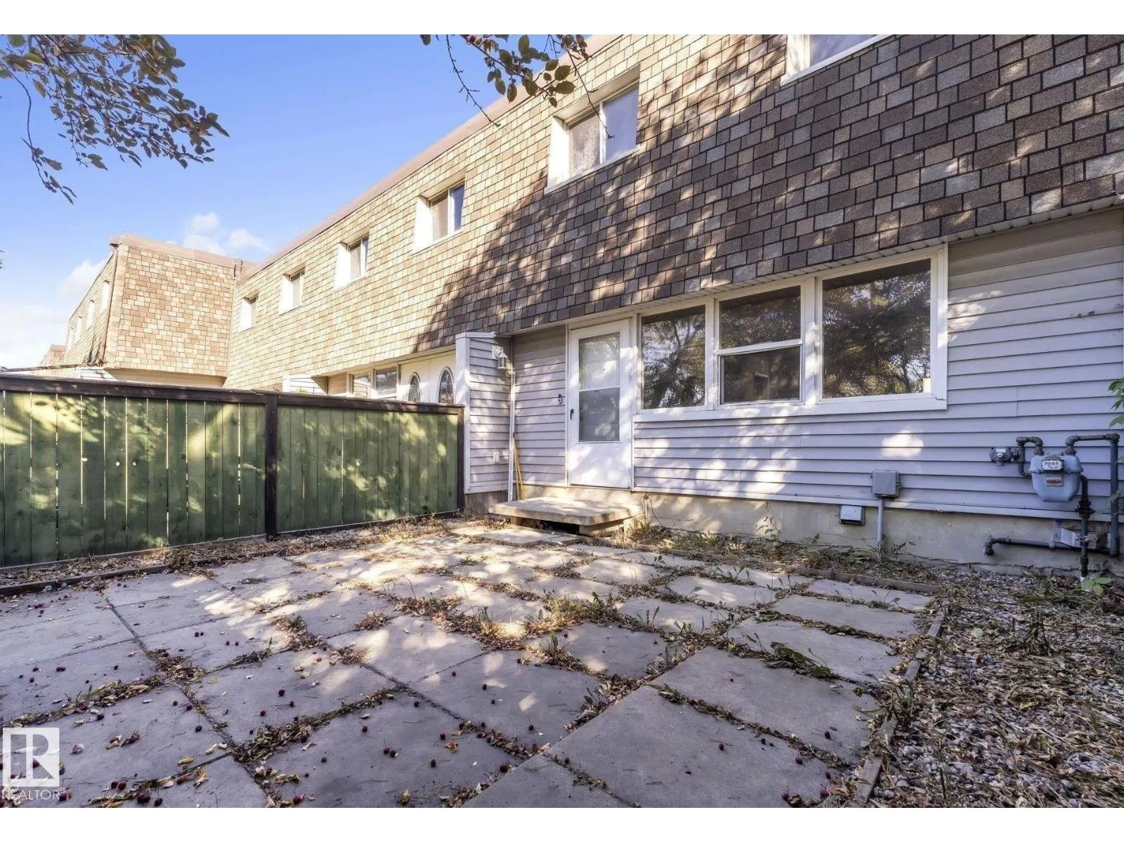 713 VILLAGE ON THE GREEN NW